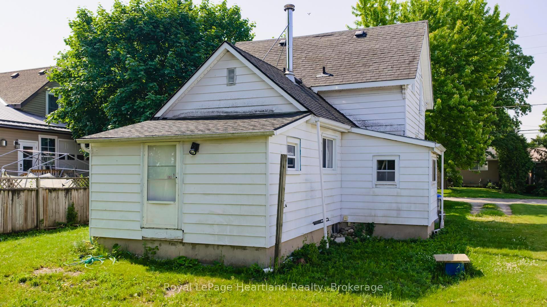Photo 36 of 88 Richmond Street N, Bluewater, Hensall — HOMEH