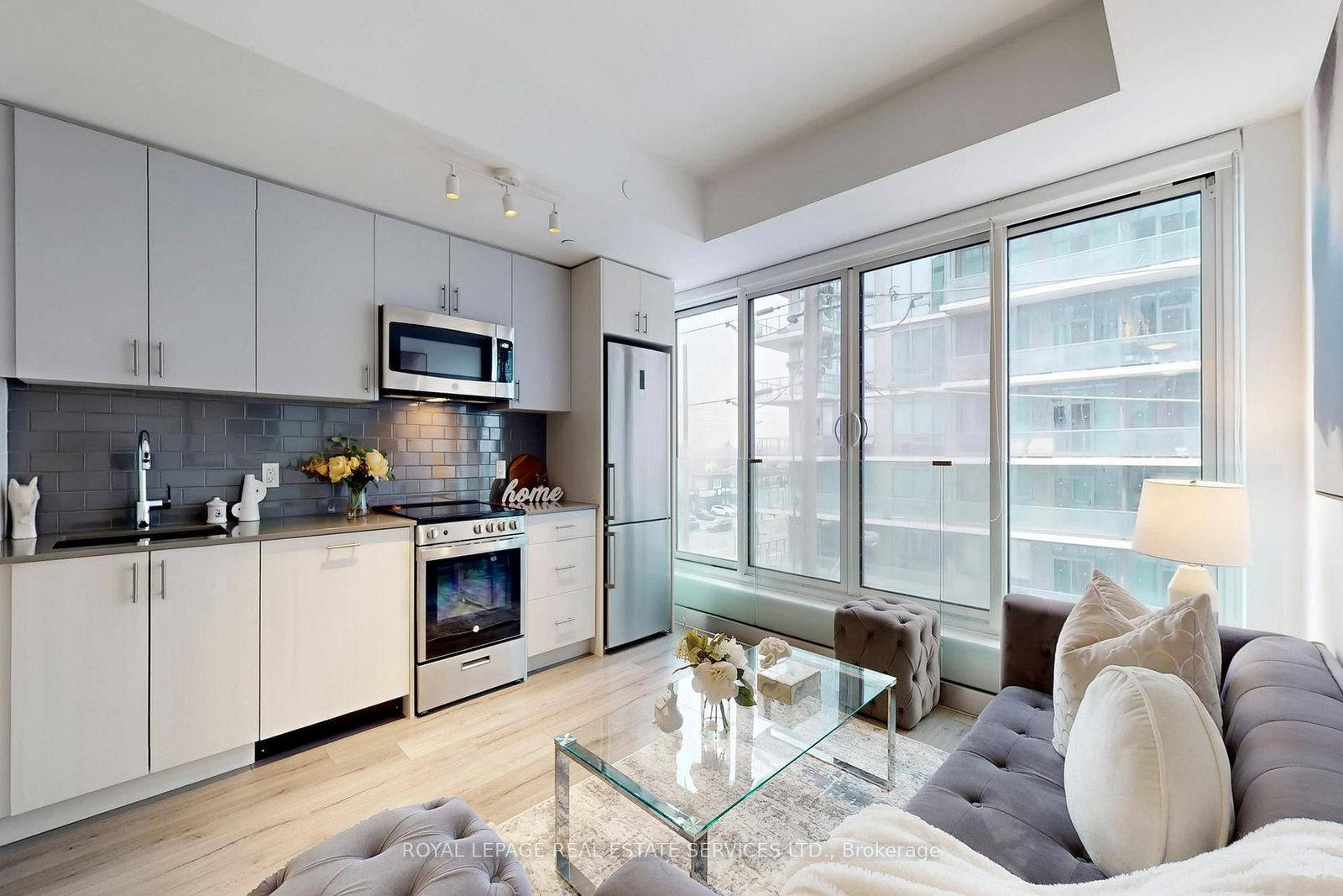 Photo 2 of Unit 310, 1195 The Queensway, Etobicoke, Islington-City Centre West — HOMEH