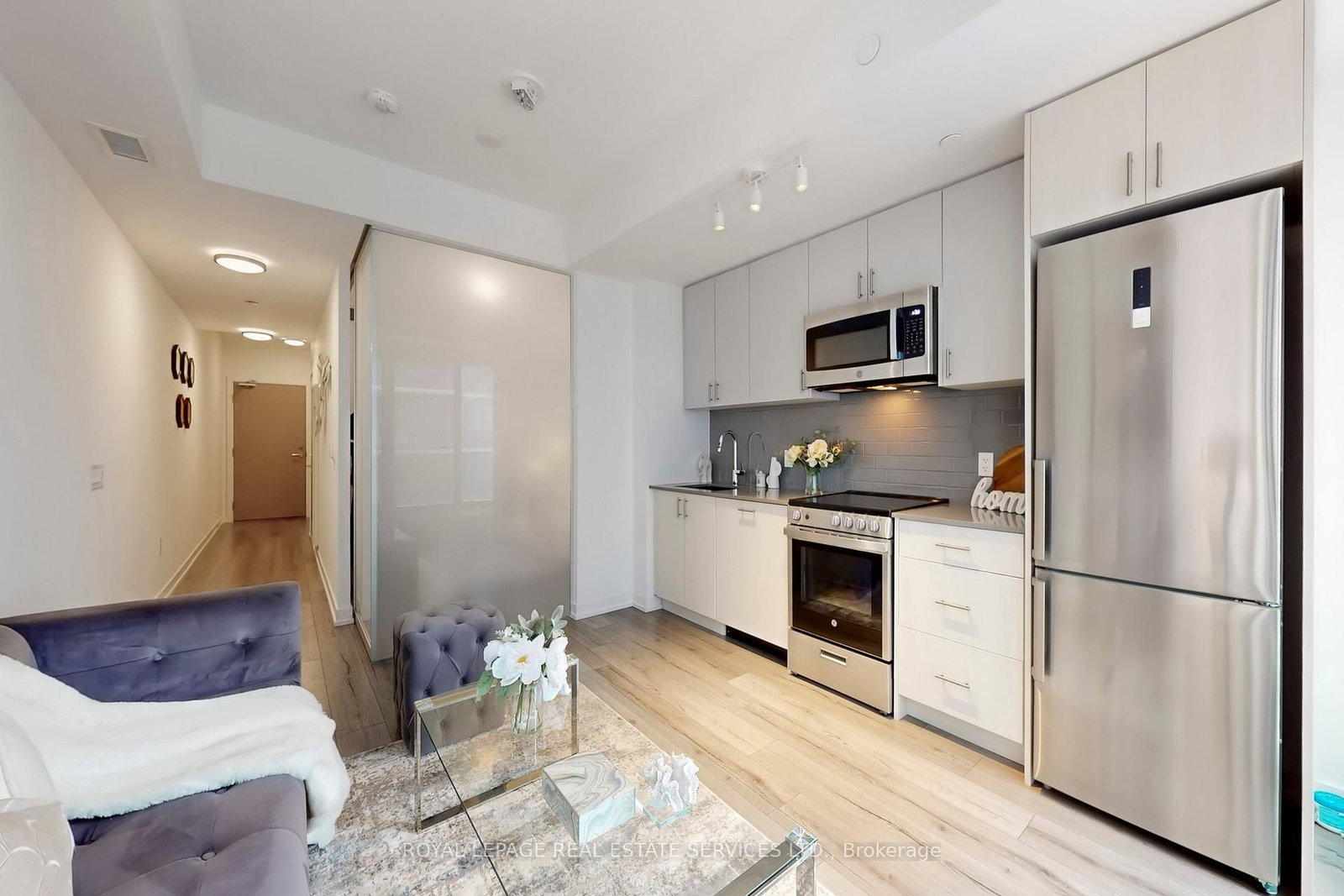 Photo 6 of Unit 310, 1195 The Queensway, Etobicoke, Islington-City Centre West — HOMEH
