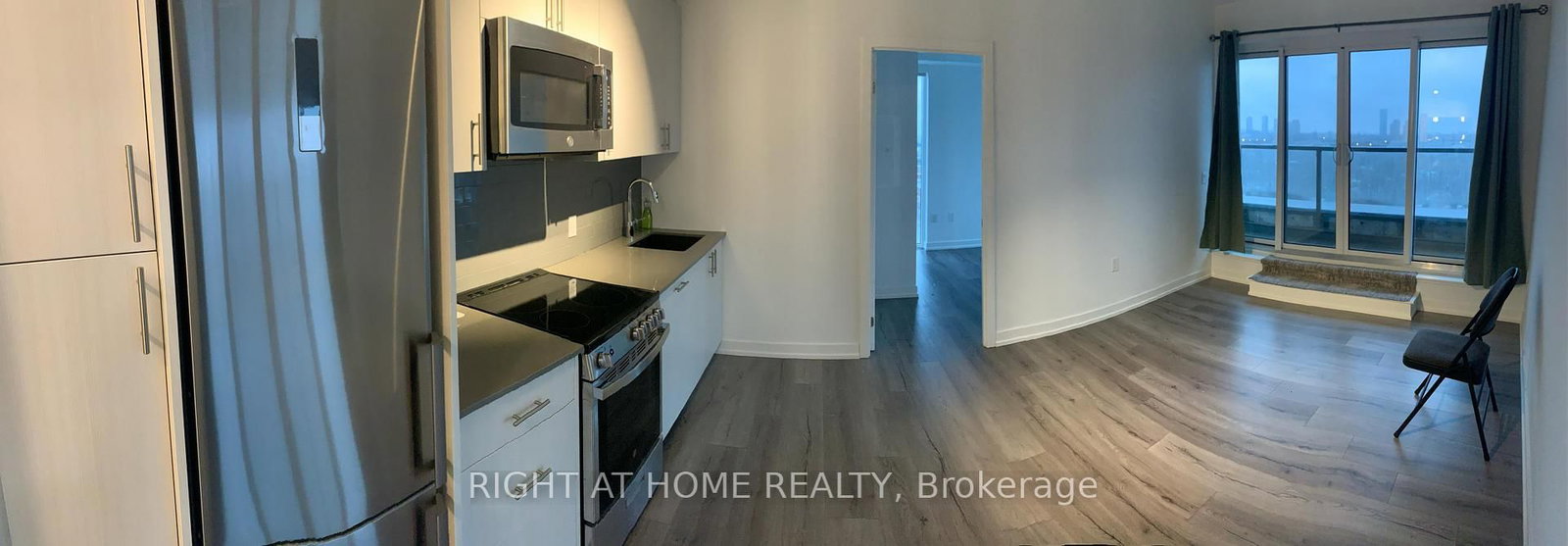 Photo 2 of Unit 902, 1195 The Queensway, Etobicoke, Islington-City Centre West — HOMEH