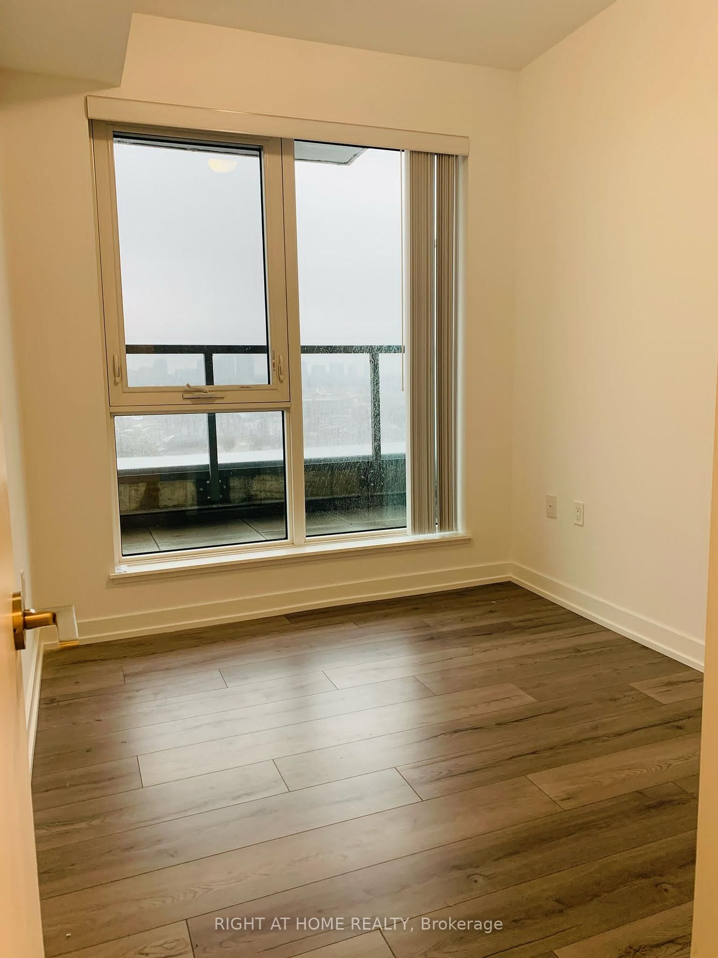 Photo 9 of Unit 902, 1195 The Queensway, Etobicoke, Islington-City Centre West — HOMEH