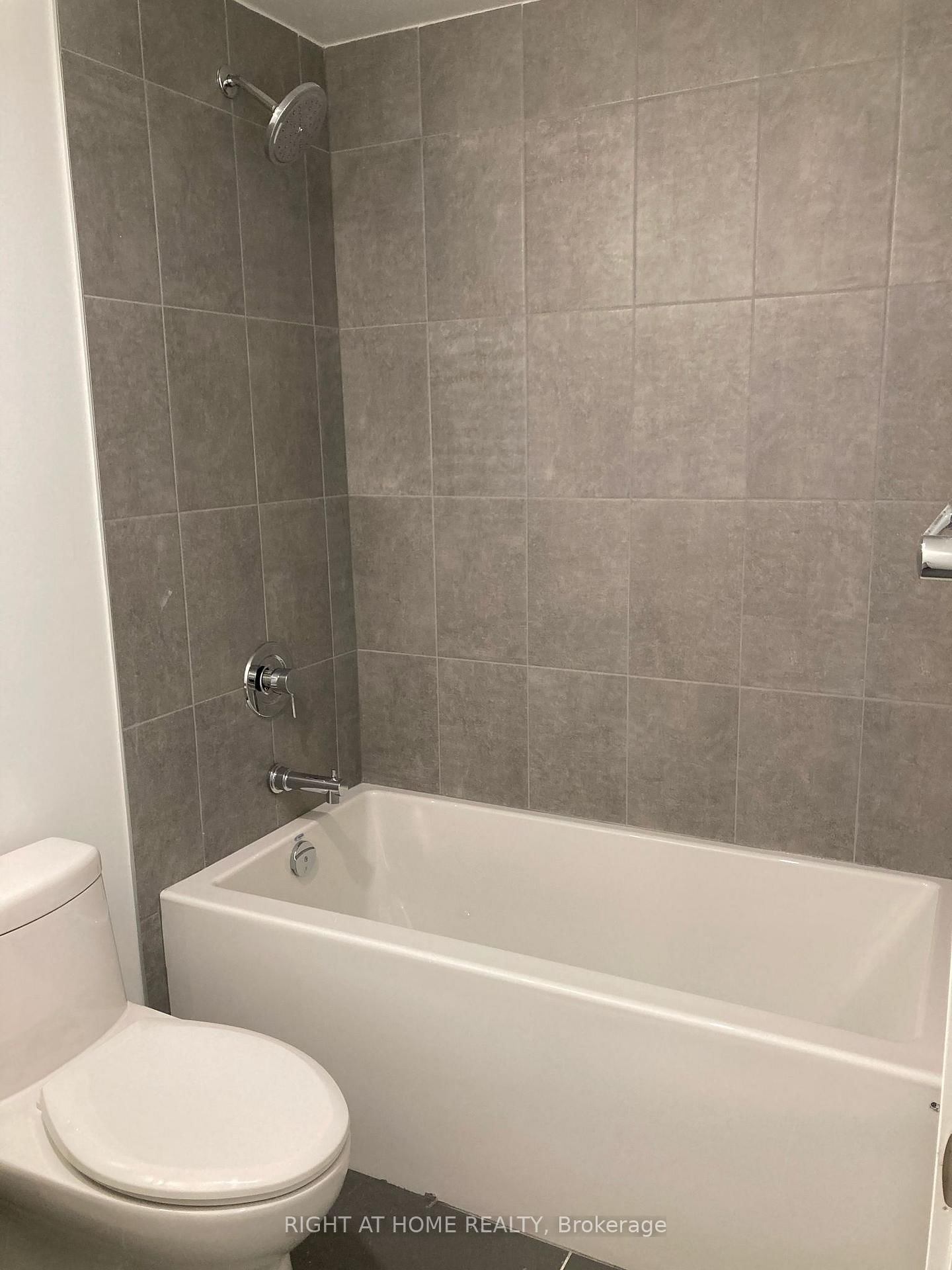 Photo 10 of Unit 902, 1195 The Queensway, Etobicoke, Islington-City Centre West — HOMEH