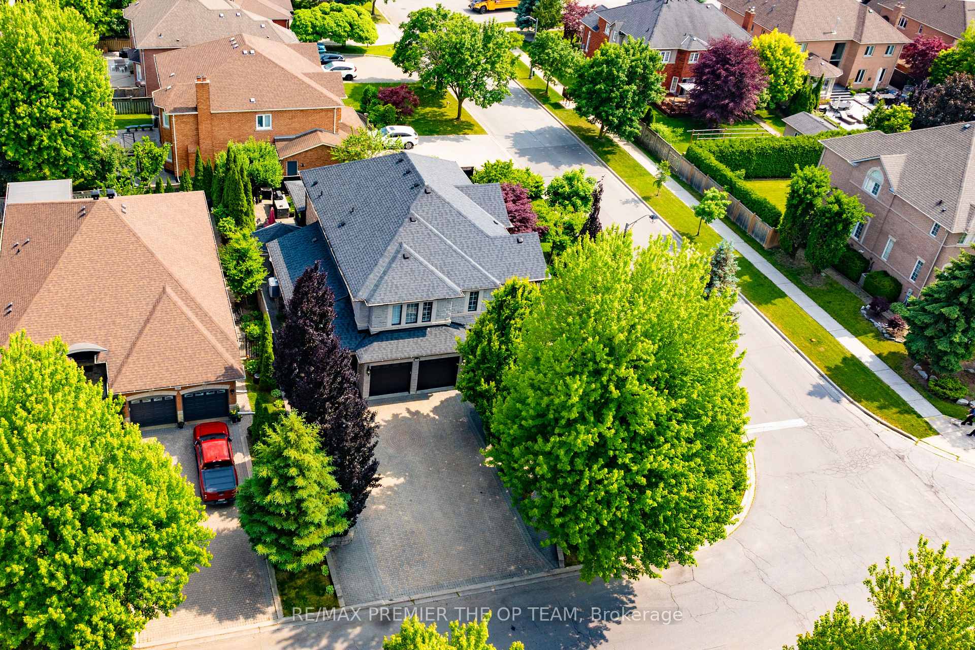 Photo 2 of 159 Woolacott Road, Vaughan, East Woodbridge — HOMEH