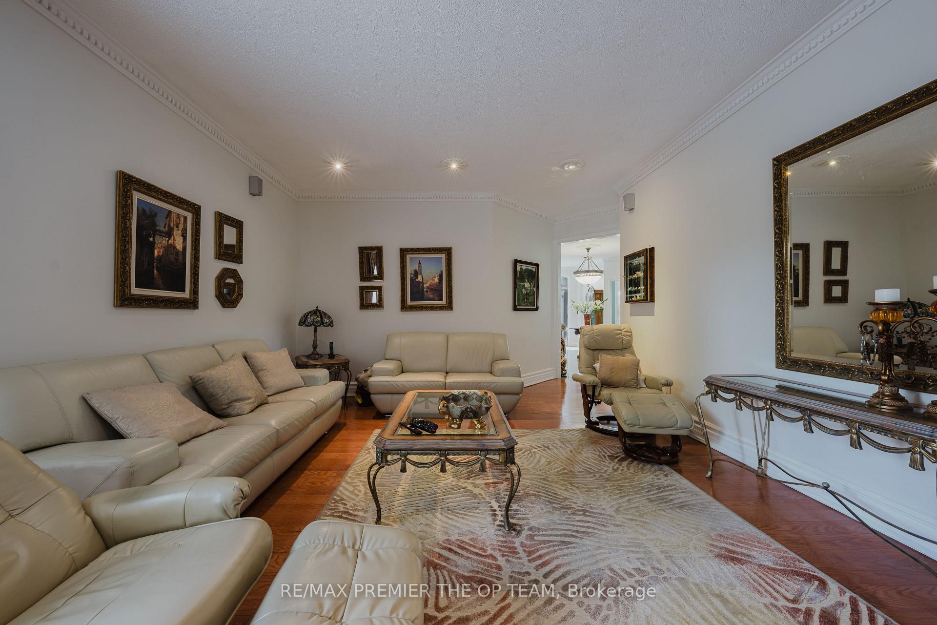 Photo 8 of 159 Woolacott Road, Vaughan, East Woodbridge — HOMEH