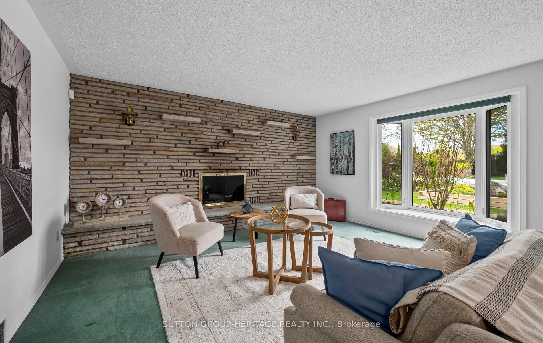 Photo 13 of 245 Ascot Court, Oshawa, Eastdale — HOMEH