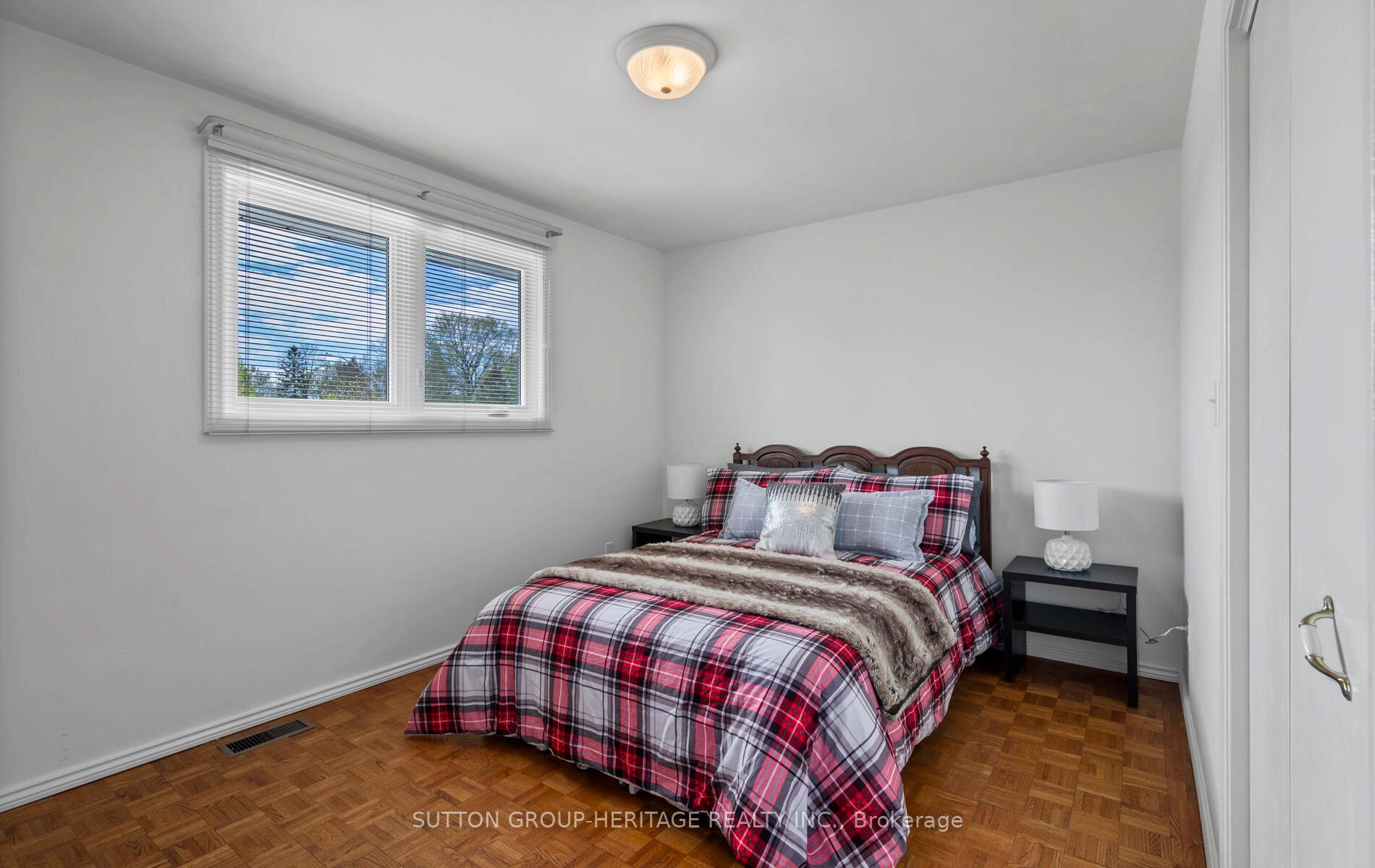 Photo 18 of 245 Ascot Court, Oshawa, Eastdale — HOMEH