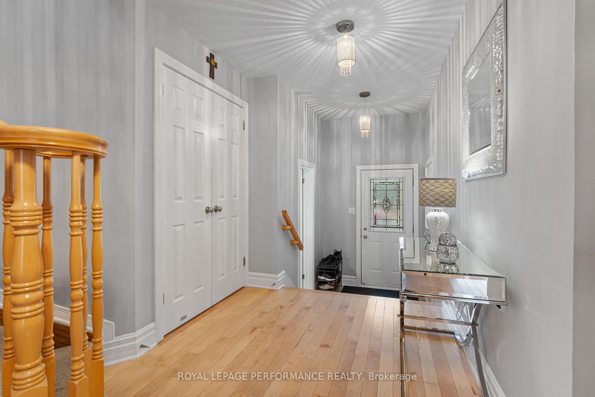 Photo 2 of 514 Louis Toscano Drive, Ottawa, Avalon East — HOMEH