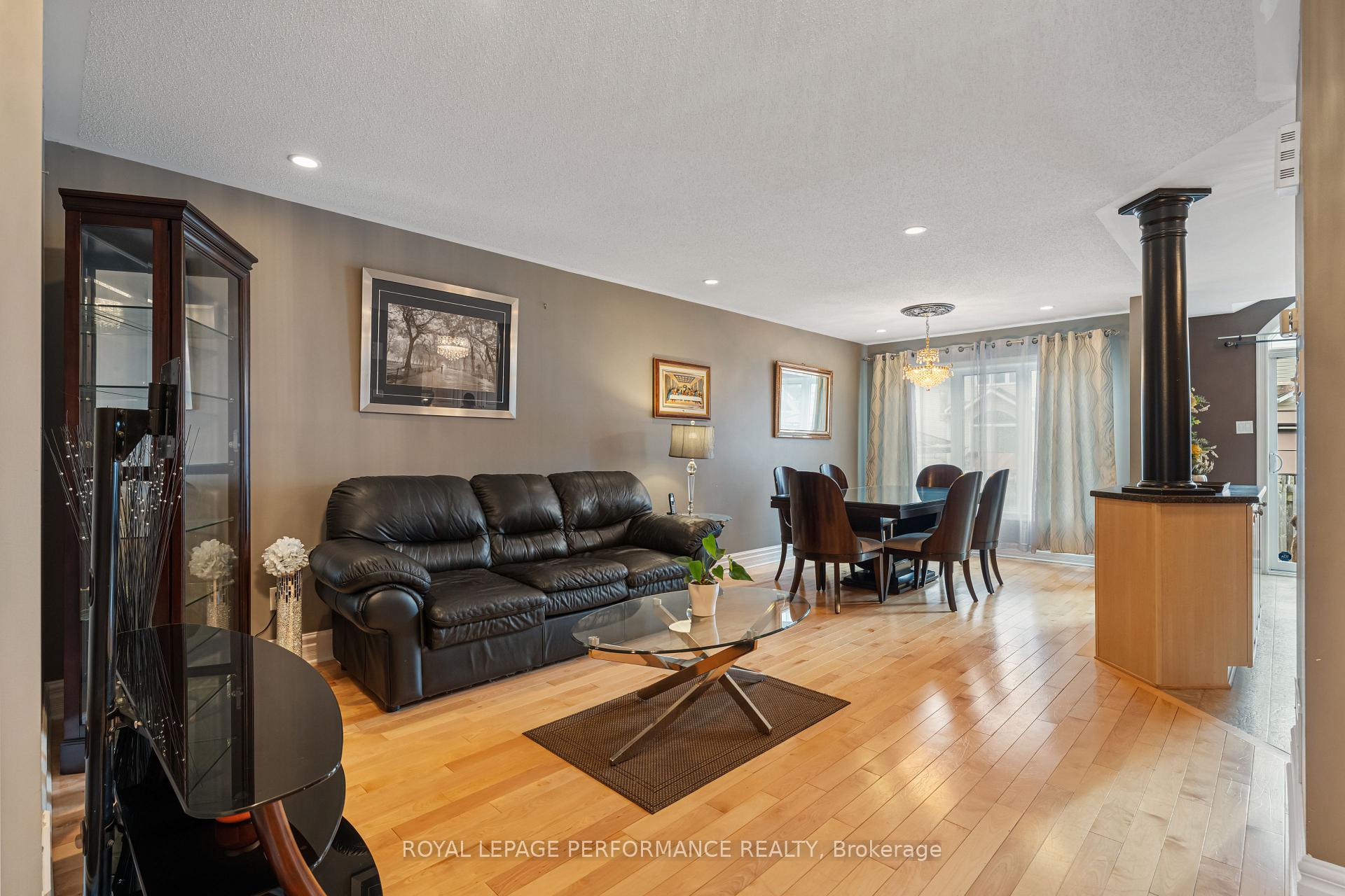 Photo 6 of 514 Louis Toscano Drive, Ottawa, Avalon East — HOMEH
