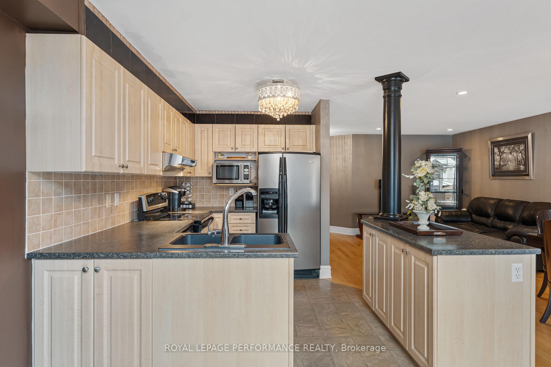 Photo 9 of 514 Louis Toscano Drive, Ottawa, Avalon East — HOMEH