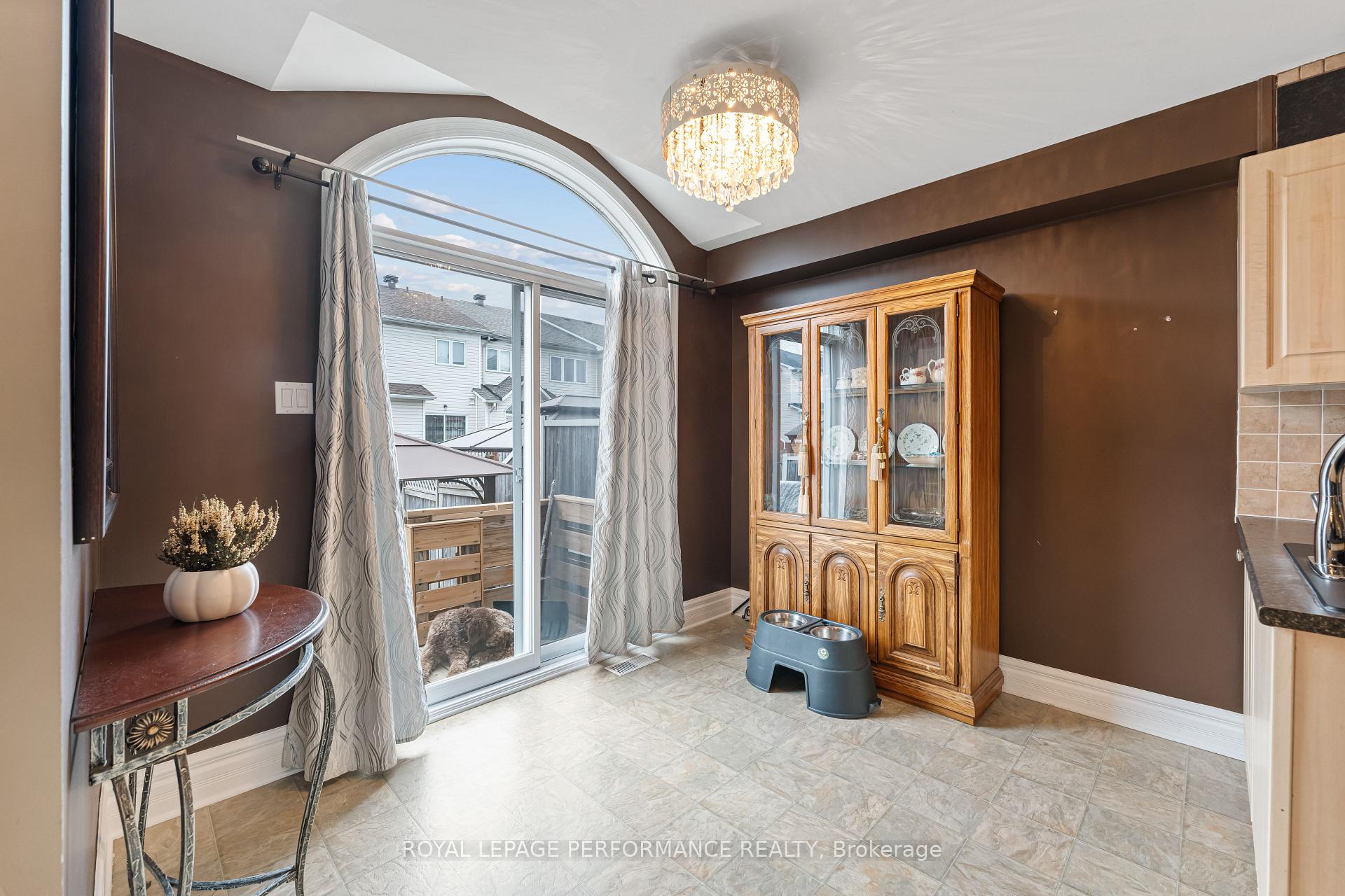 Photo 12 of 514 Louis Toscano Drive, Ottawa, Avalon East — HOMEH