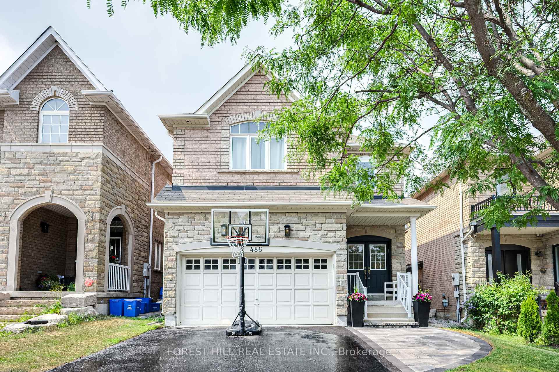 Front of 486 Apple Blossom Drive