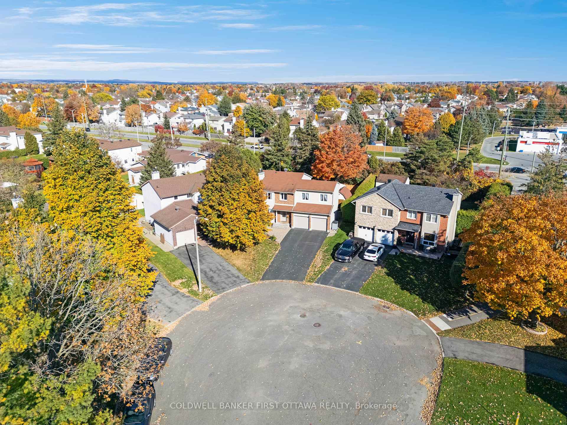Photo 2 of 439 Grassland Terrace, Ottawa, Queenswood Heights South — HOMEH