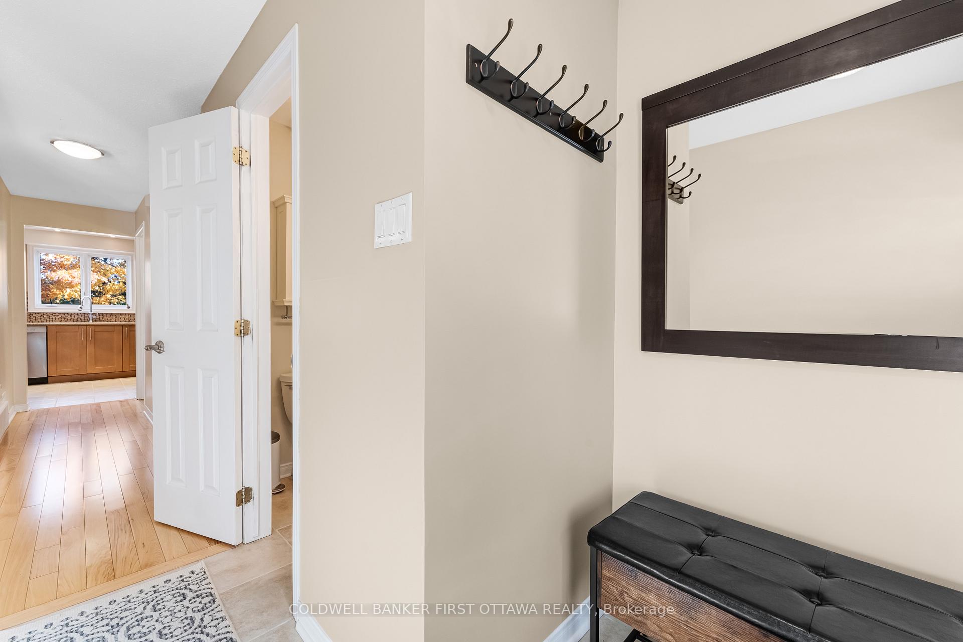 Photo 4 of 439 Grassland Terrace, Ottawa, Queenswood Heights South — HOMEH