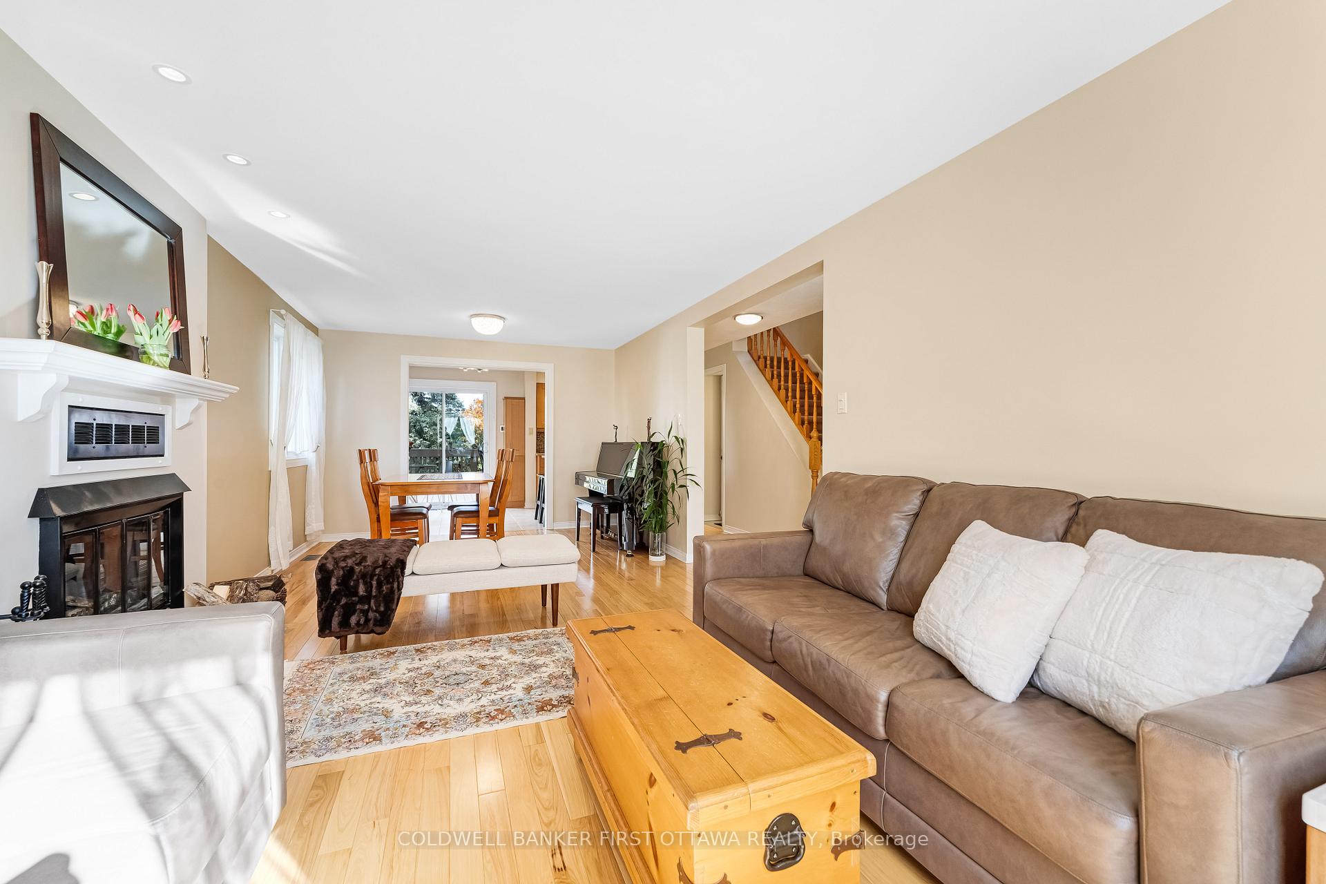 Photo 7 of 439 Grassland Terrace, Ottawa, Queenswood Heights South — HOMEH