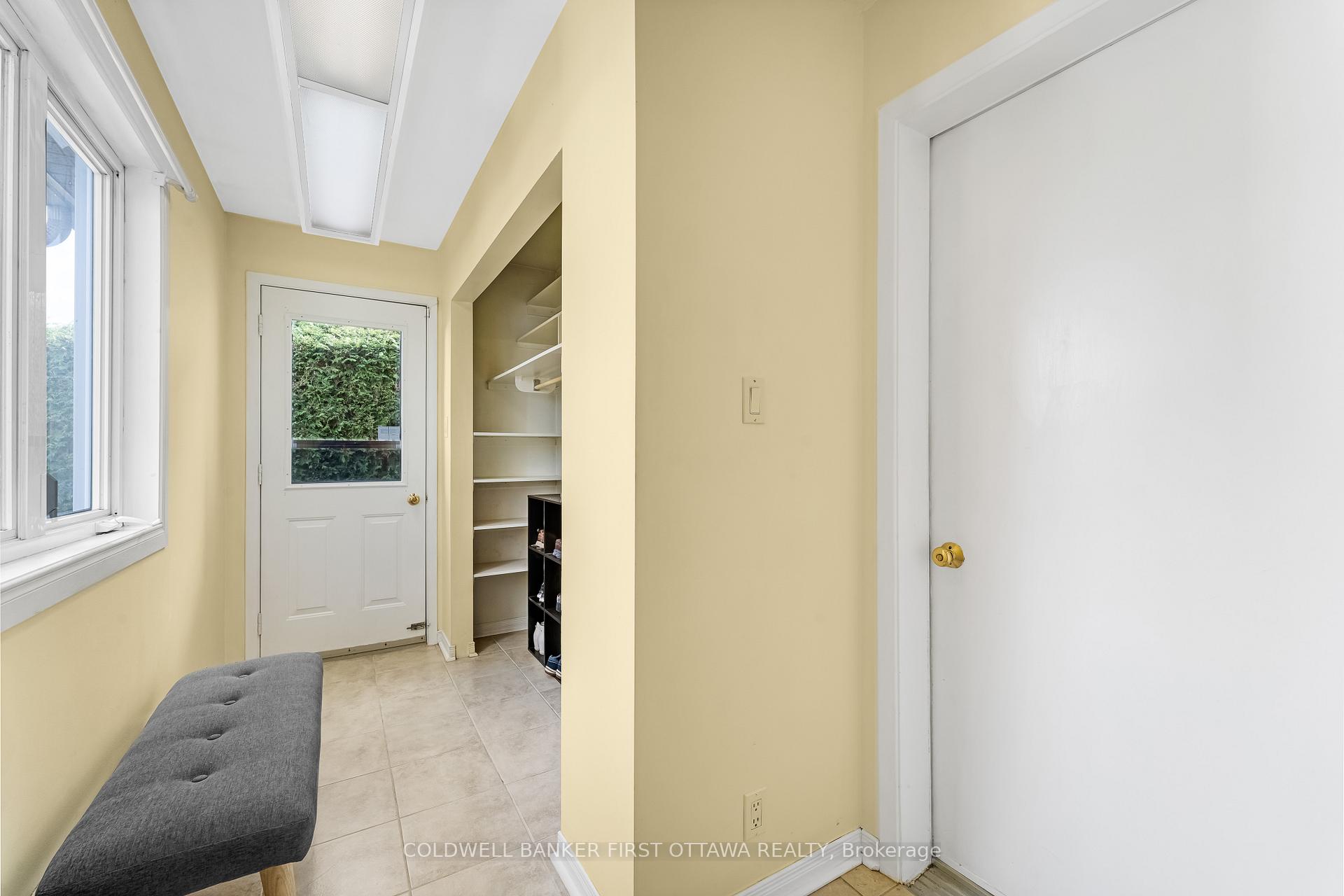 Photo 16 of 439 Grassland Terrace, Ottawa, Queenswood Heights South — HOMEH