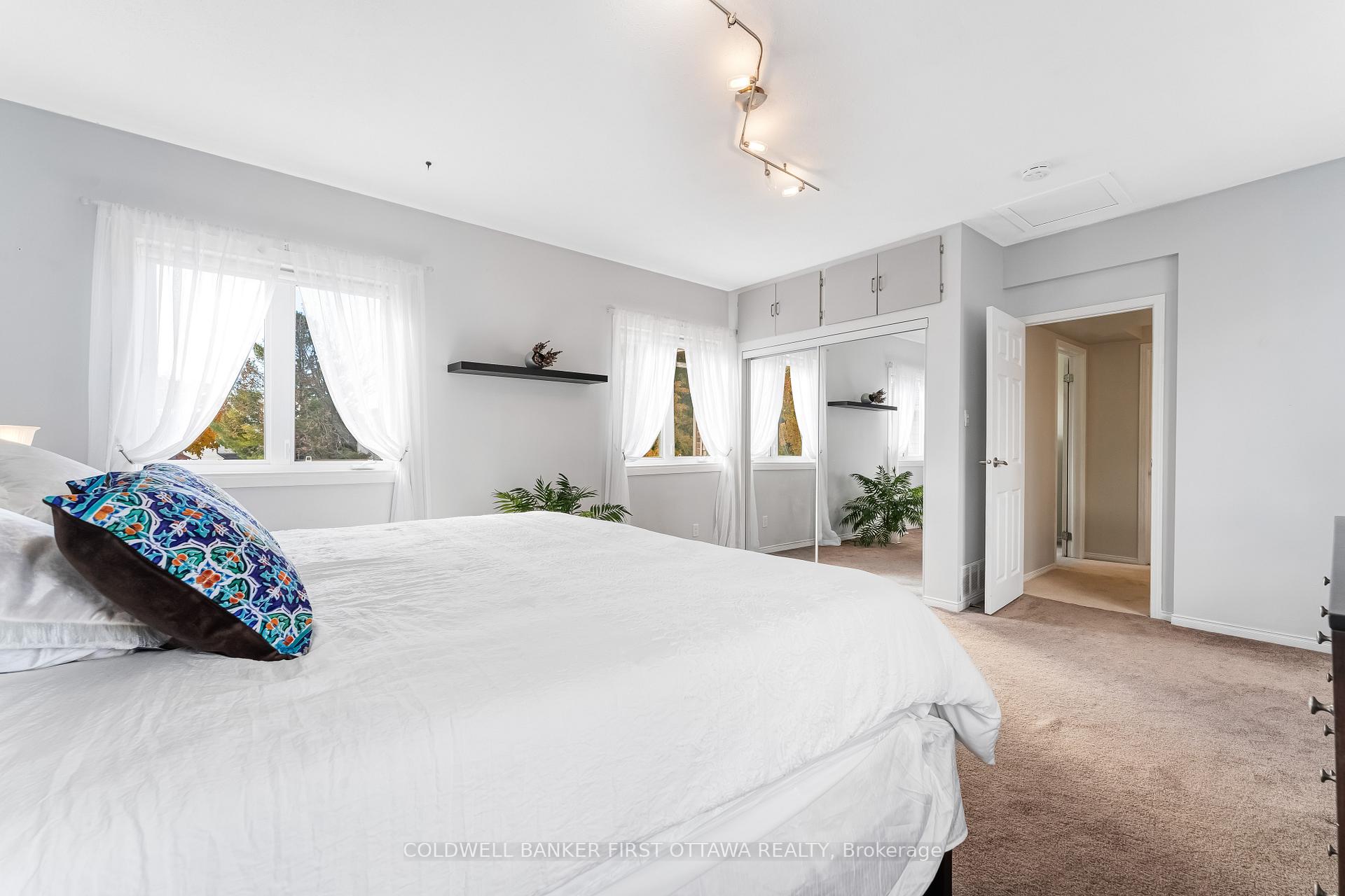 Photo 20 of 439 Grassland Terrace, Ottawa, Queenswood Heights South — HOMEH