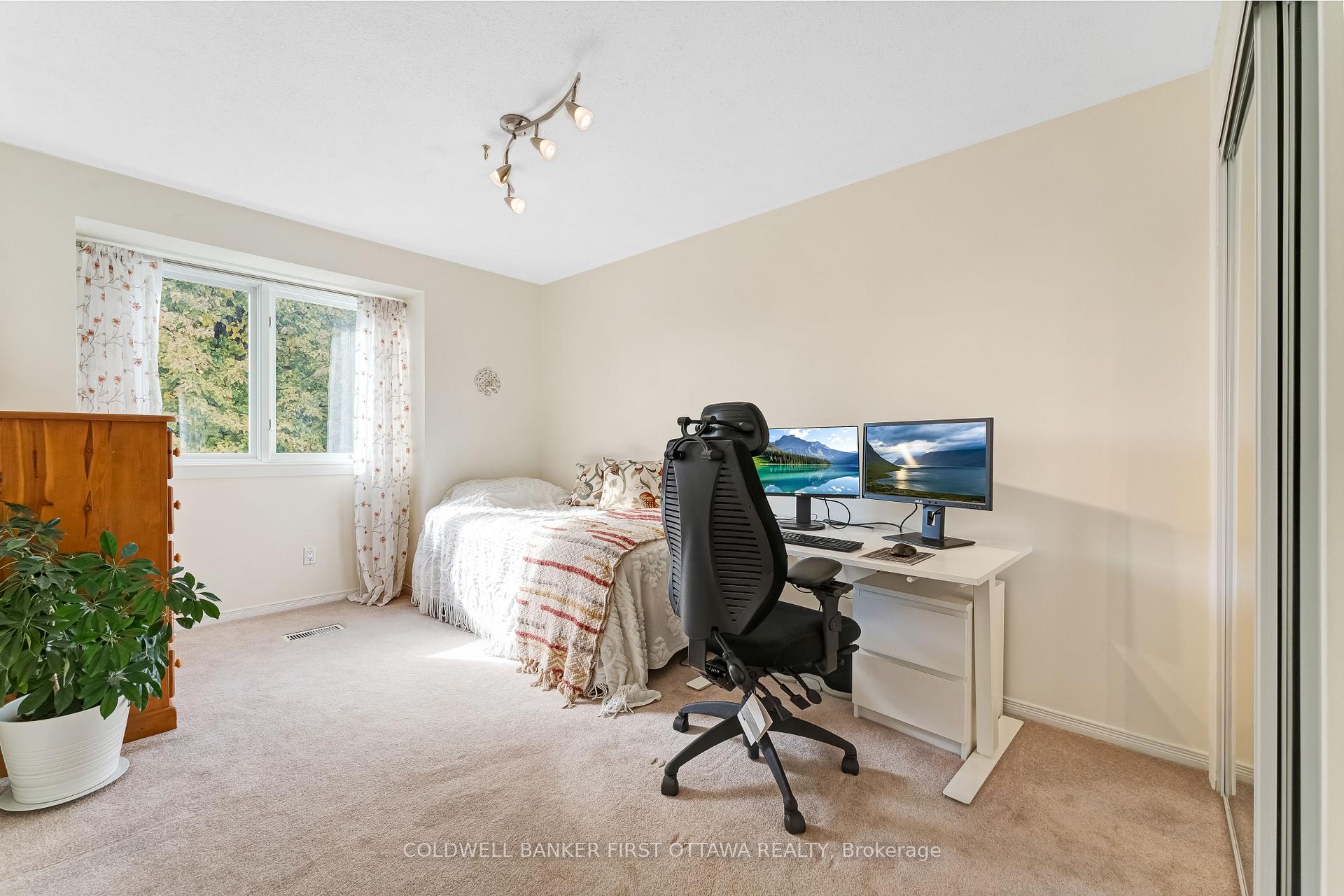 Photo 22 of 439 Grassland Terrace, Ottawa, Queenswood Heights South — HOMEH
