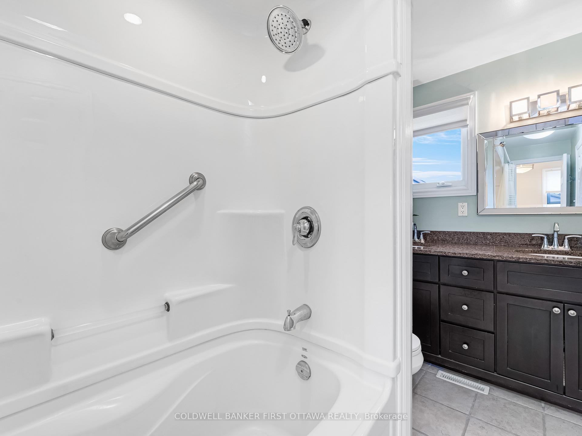 Photo 23 of 439 Grassland Terrace, Ottawa, Queenswood Heights South — HOMEH