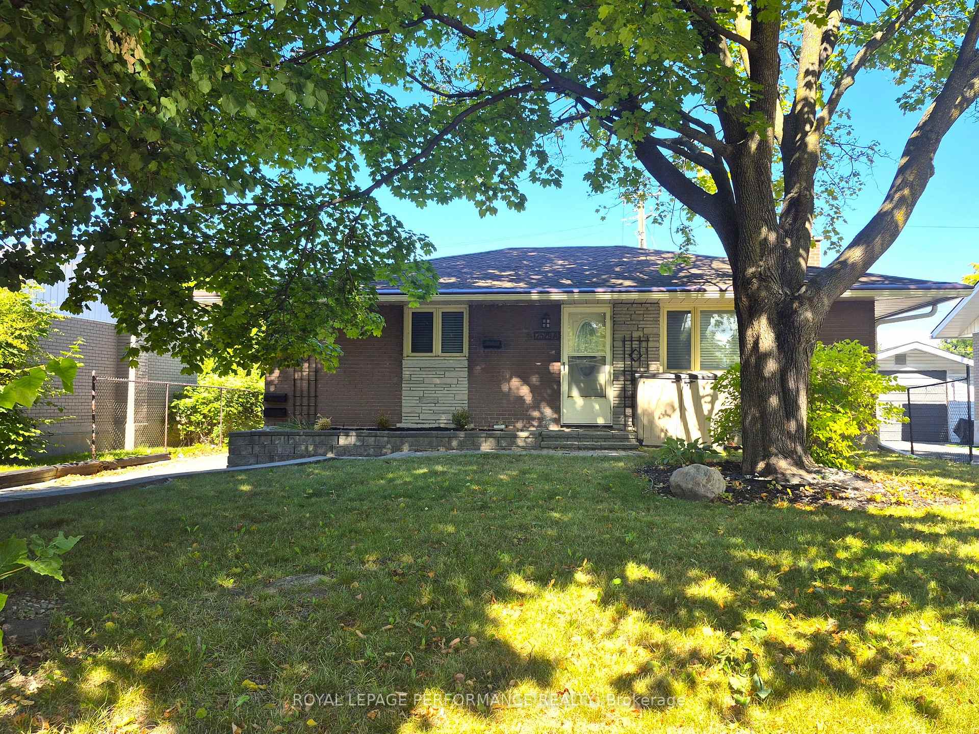 Photo 1 of Unit A, 2529 Roman Avenue, Ottawa, Queensway Terrace North — HOMEH