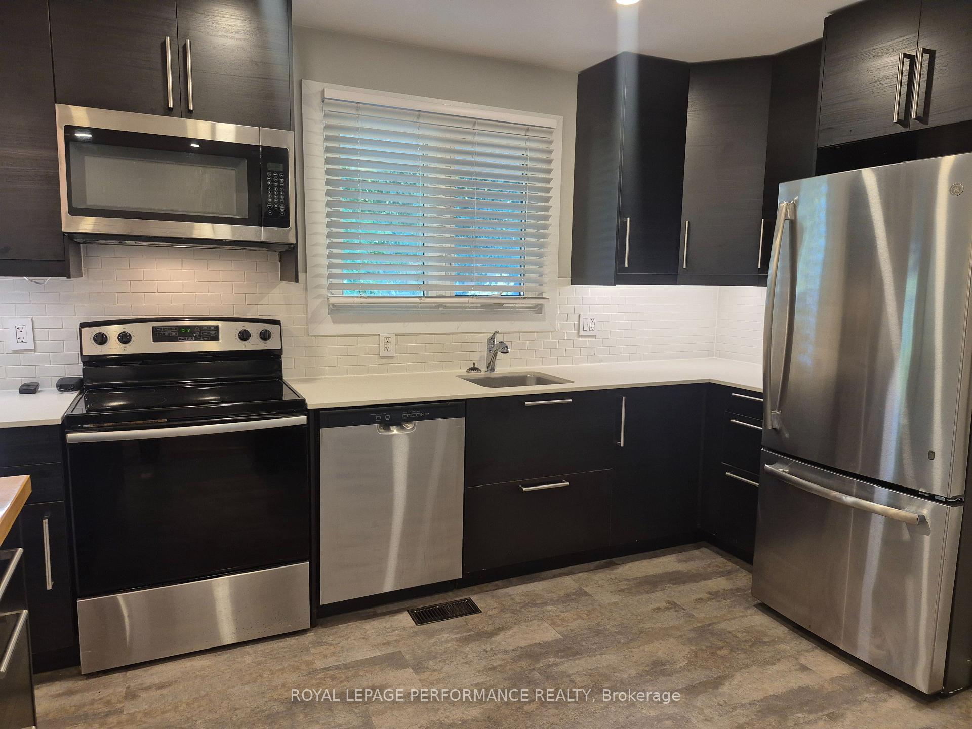 Photo 12 of Unit A, 2529 Roman Avenue, Ottawa, Queensway Terrace North — HOMEH