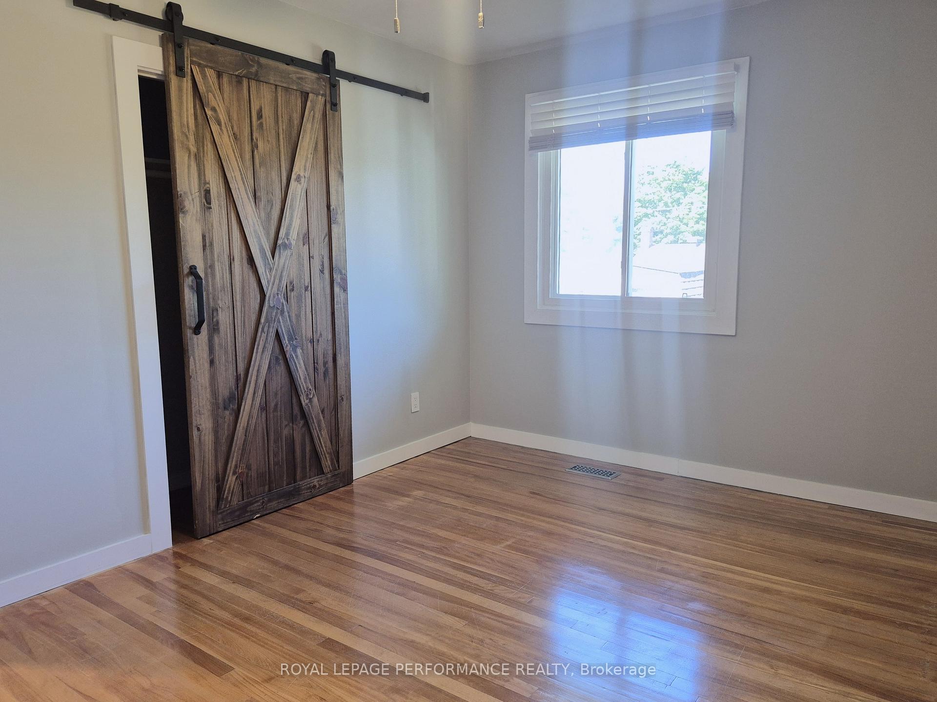 Photo 19 of Unit A, 2529 Roman Avenue, Ottawa, Queensway Terrace North — HOMEH