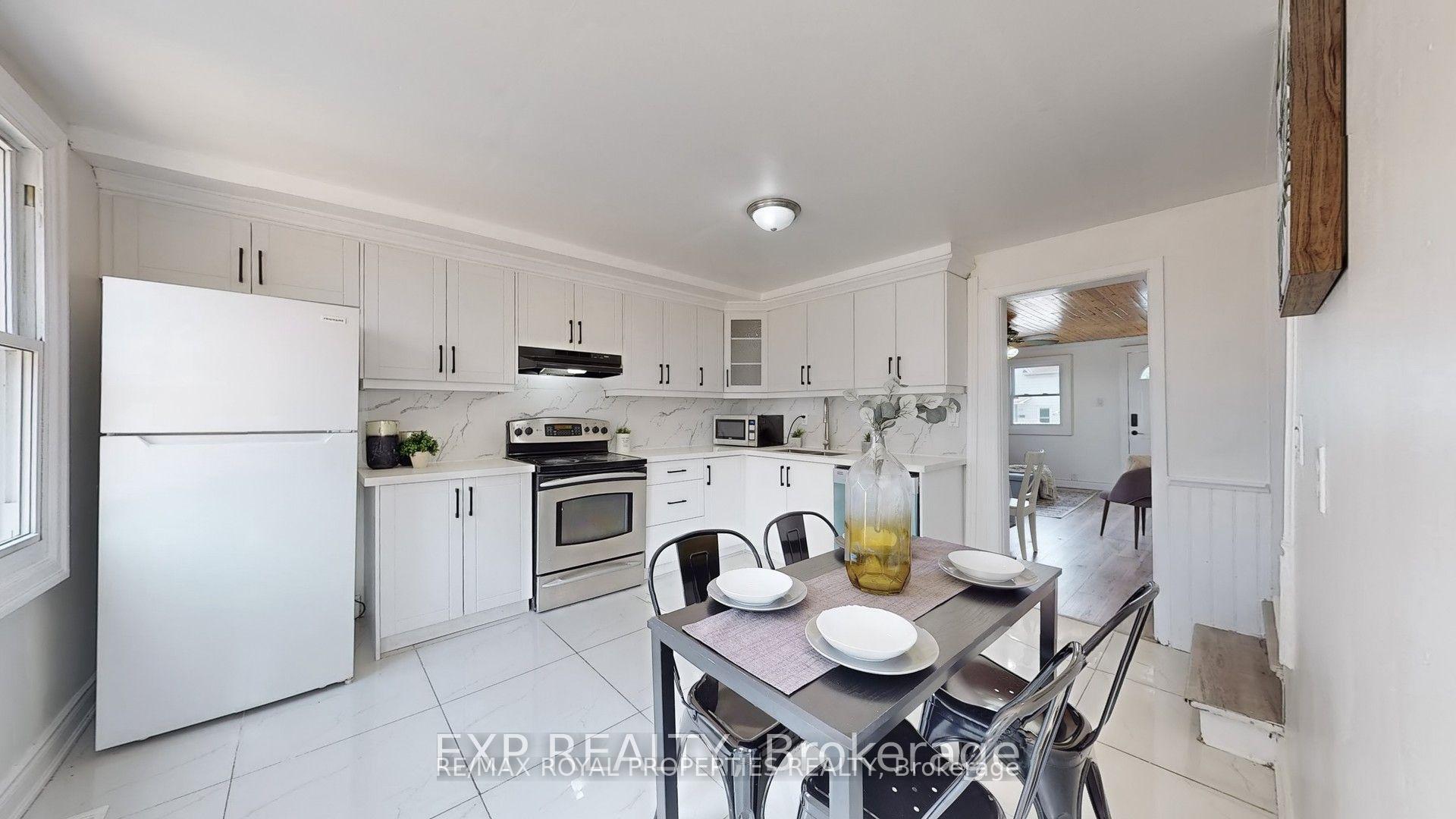 Photo 17 of 324 French Street, Oshawa, O'Neill — HOMEH