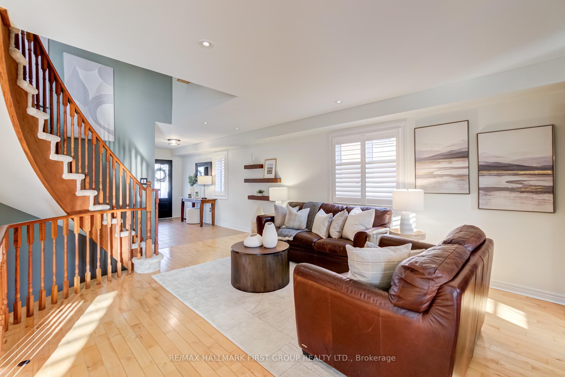 Photo 6 of 36 Ball Crescent, Whitby, Williamsburg — HOMEH