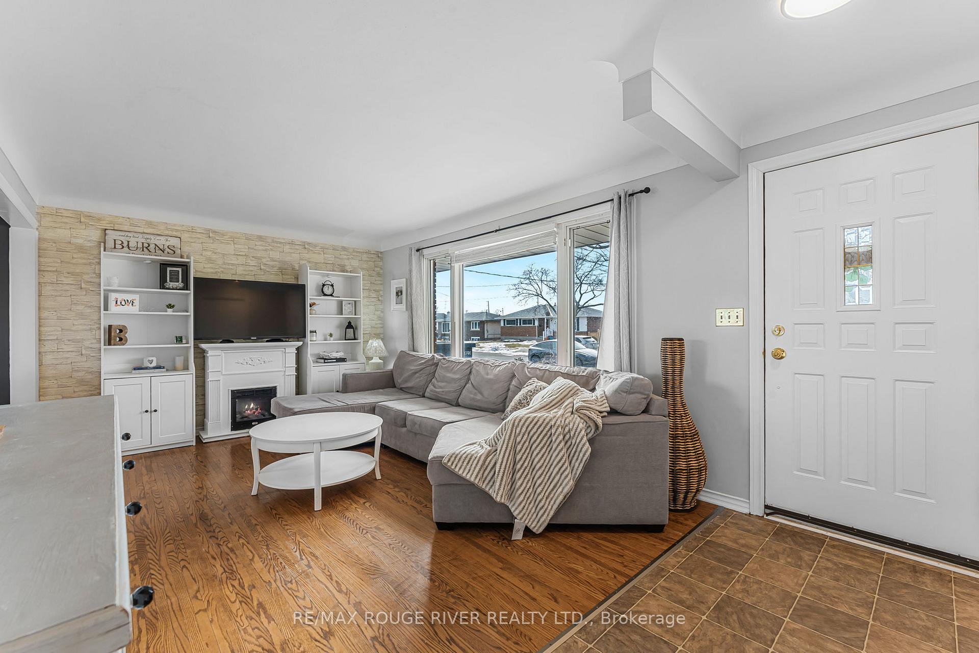 Photo 5 of 55 Grange Avenue, Welland, Lincoln/Crowland — HOMEH