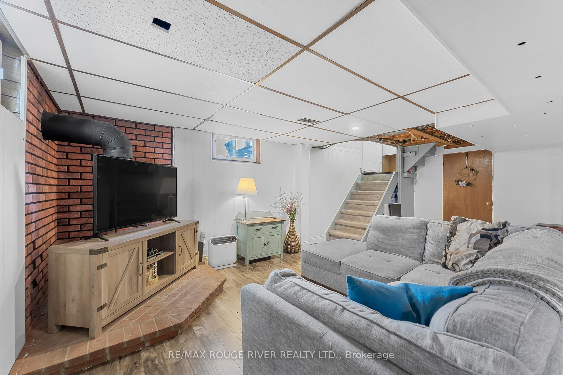 Photo 17 of 55 Grange Avenue, Welland, Lincoln/Crowland — HOMEH