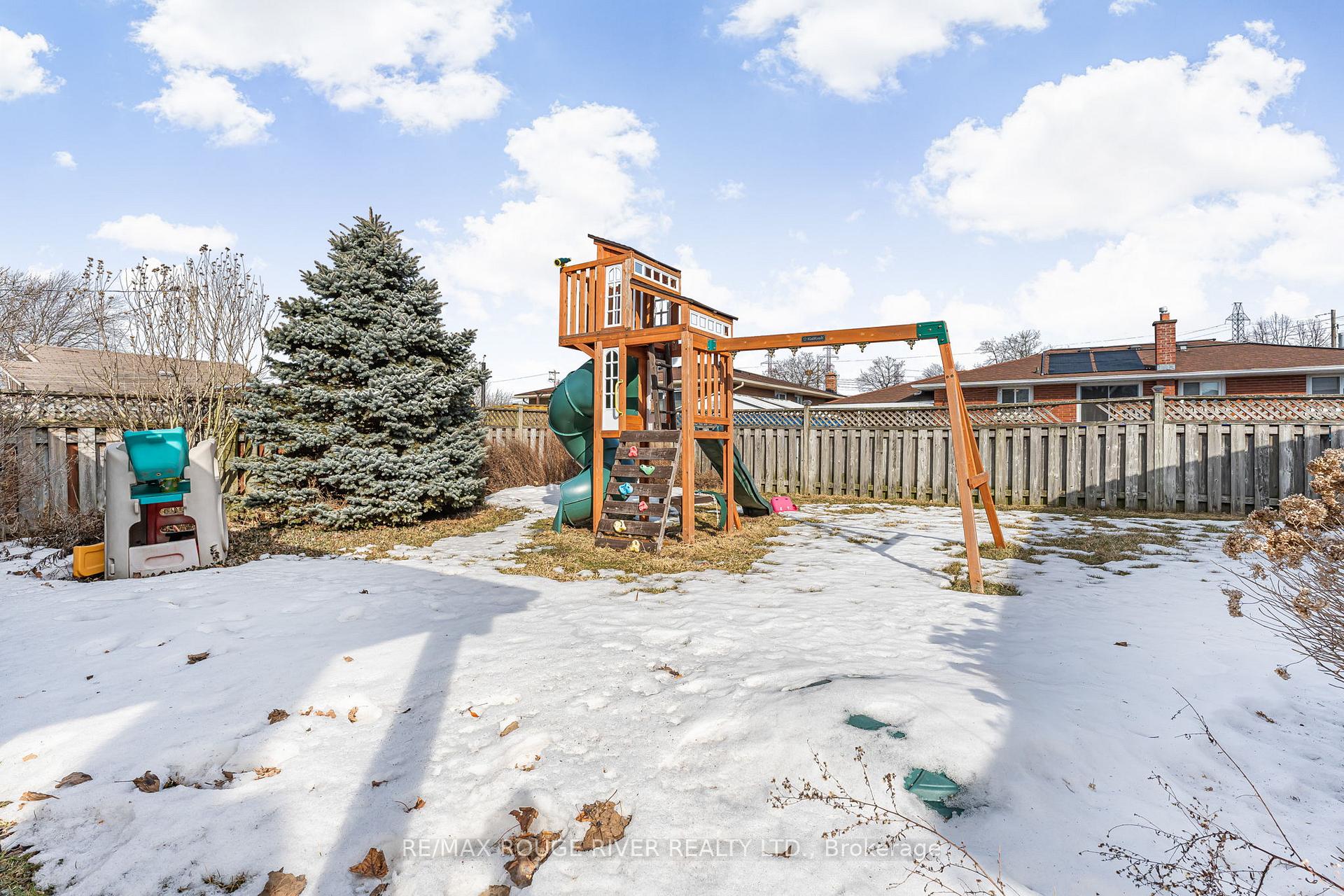 Photo 24 of 55 Grange Avenue, Welland, Lincoln/Crowland — HOMEH