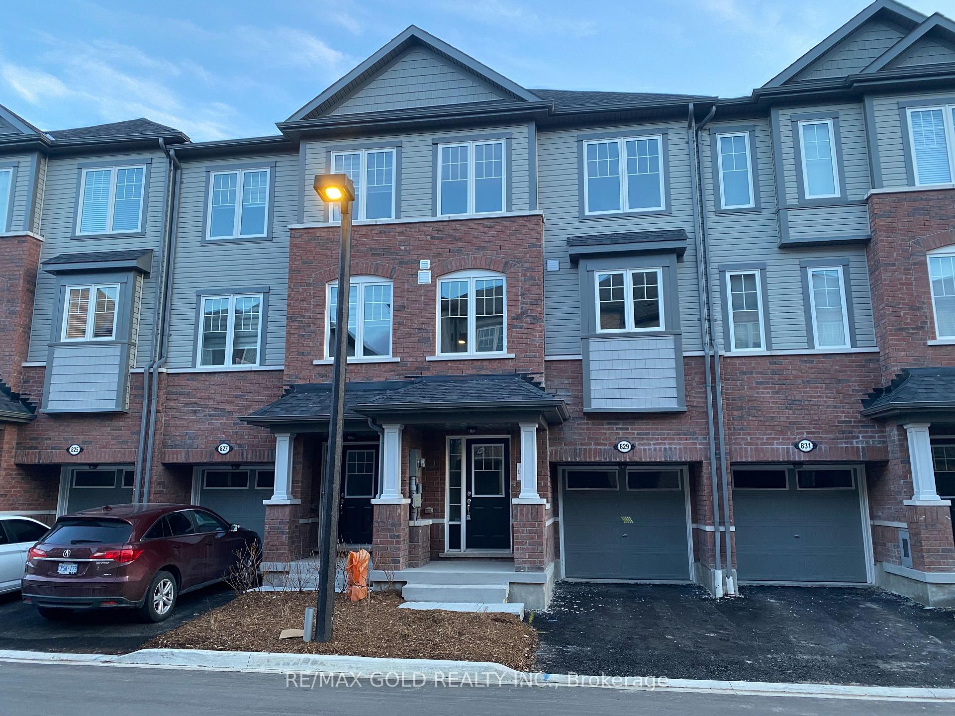 Front of Unit Lot 50, 829 Atwater Path
