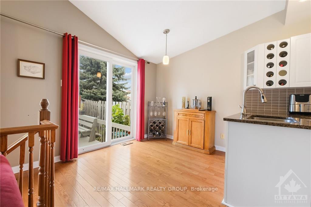 Photo 13 of 949 Markwick Crescent, Ottawa, Notting Hill/Summerside — HOMEH