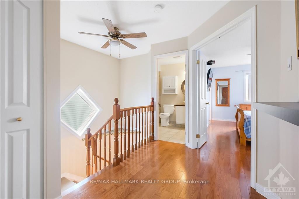 Photo 16 of 949 Markwick Crescent, Ottawa, Notting Hill/Summerside — HOMEH
