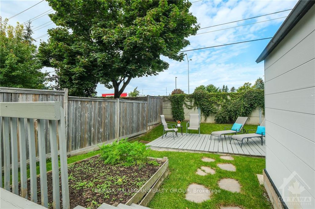 Photo 28 of 949 Markwick Crescent, Ottawa, Notting Hill/Summerside — HOMEH