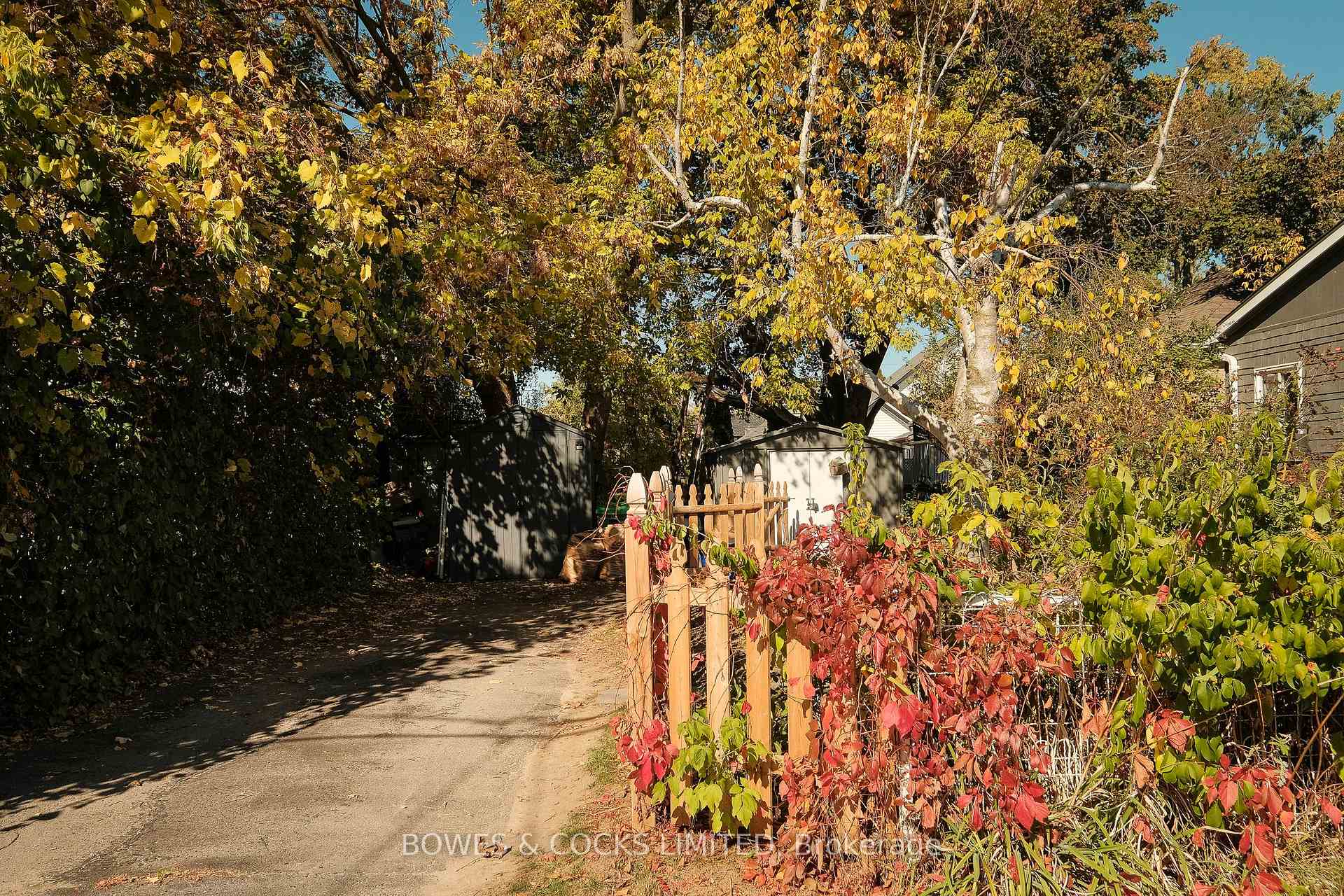 Photo 24 of 705 Young Street, Peterborough, Otonabee Ward 1 — HOMEH