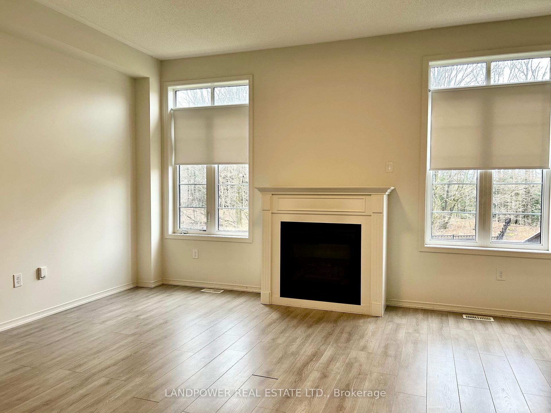 Photo 4 of 2392 Dress Circle Crescent, Oshawa, Windfields — HOMEH