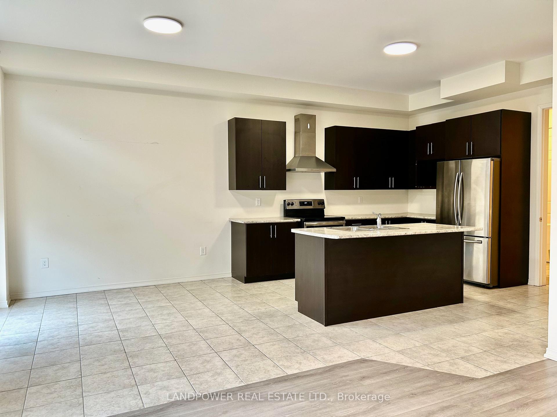 Photo 8 of 2392 Dress Circle Crescent, Oshawa, Windfields — HOMEH