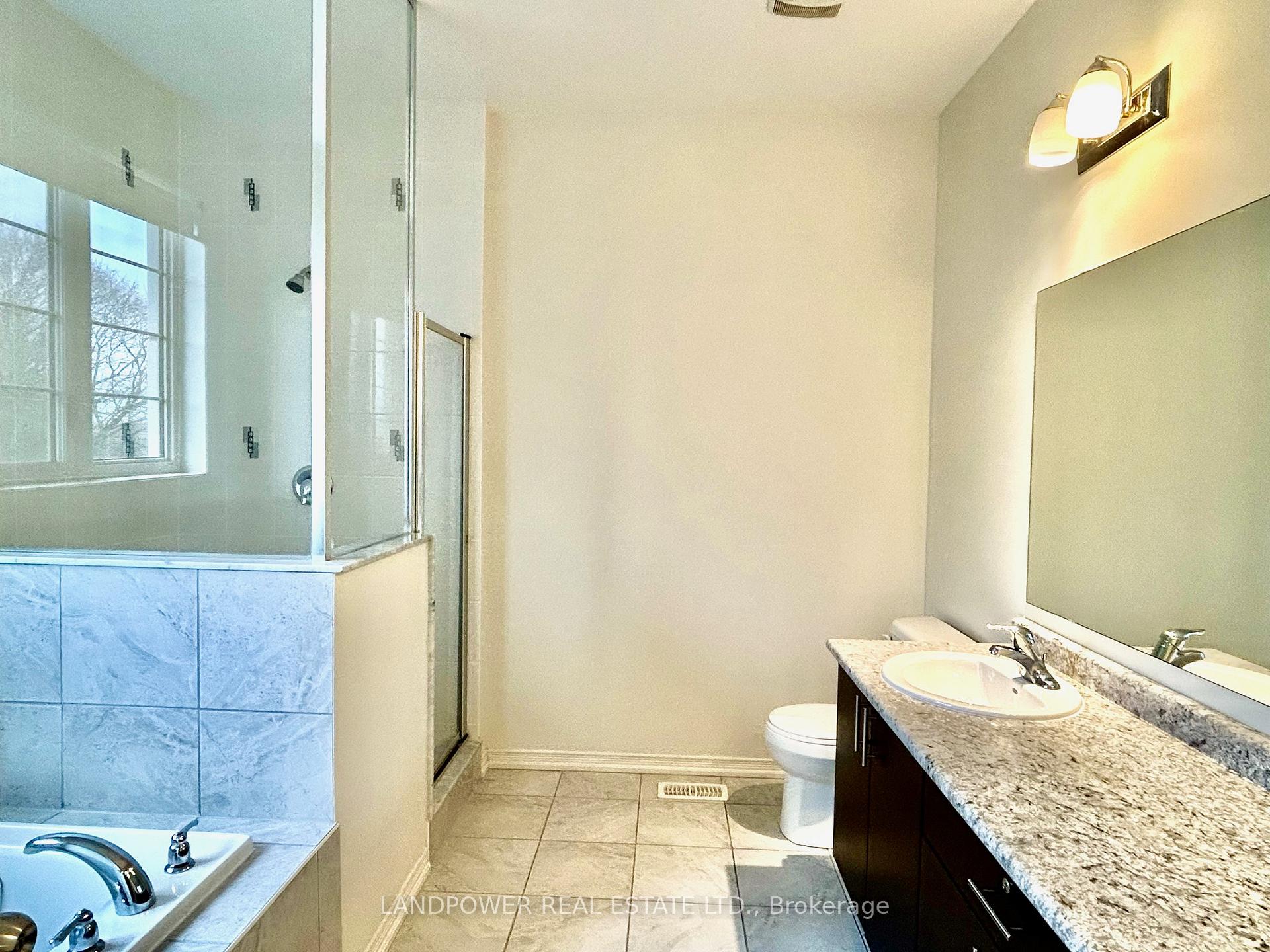 Photo 14 of 2392 Dress Circle Crescent, Oshawa, Windfields — HOMEH