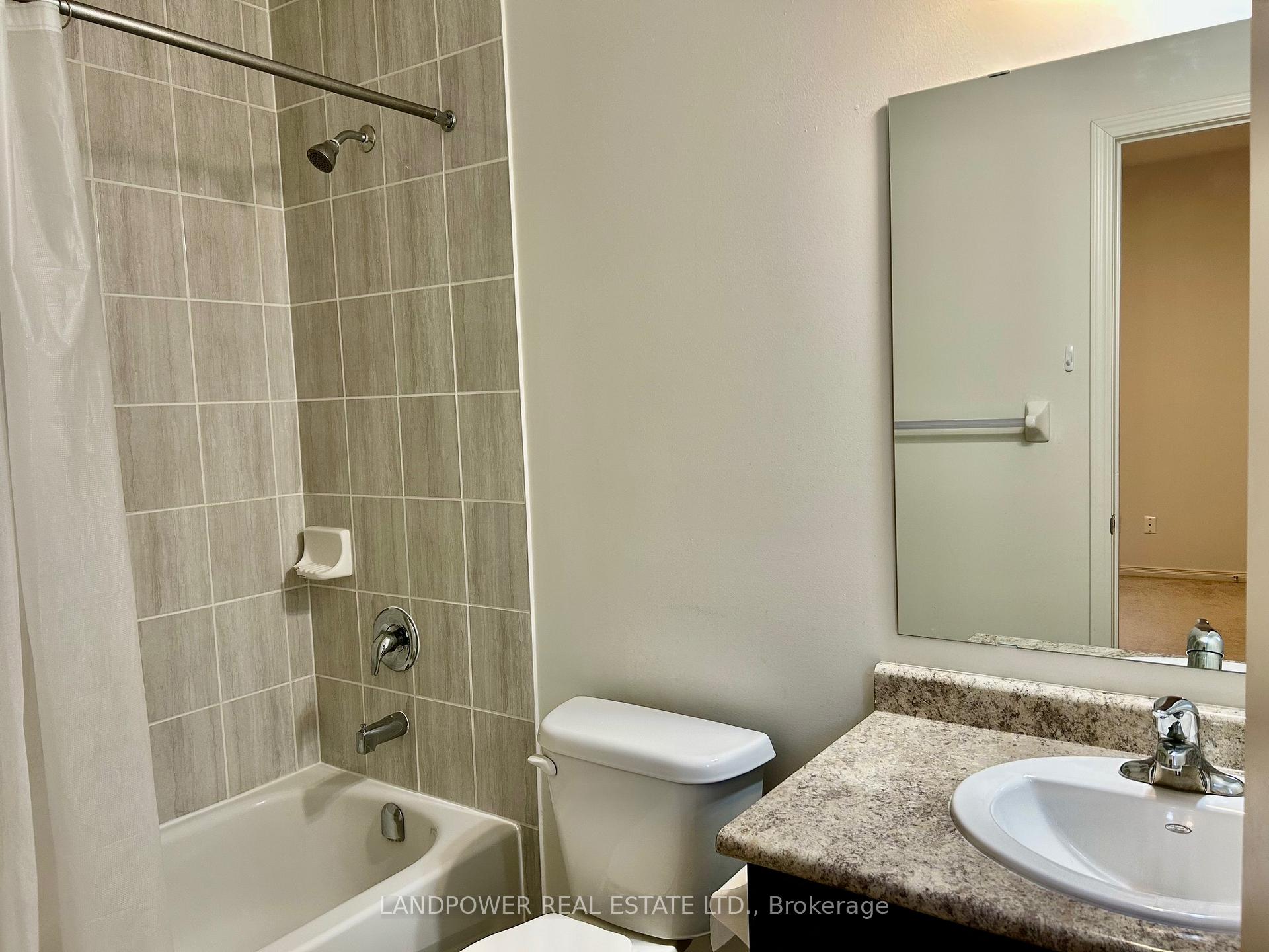 Photo 18 of 2392 Dress Circle Crescent, Oshawa, Windfields — HOMEH
