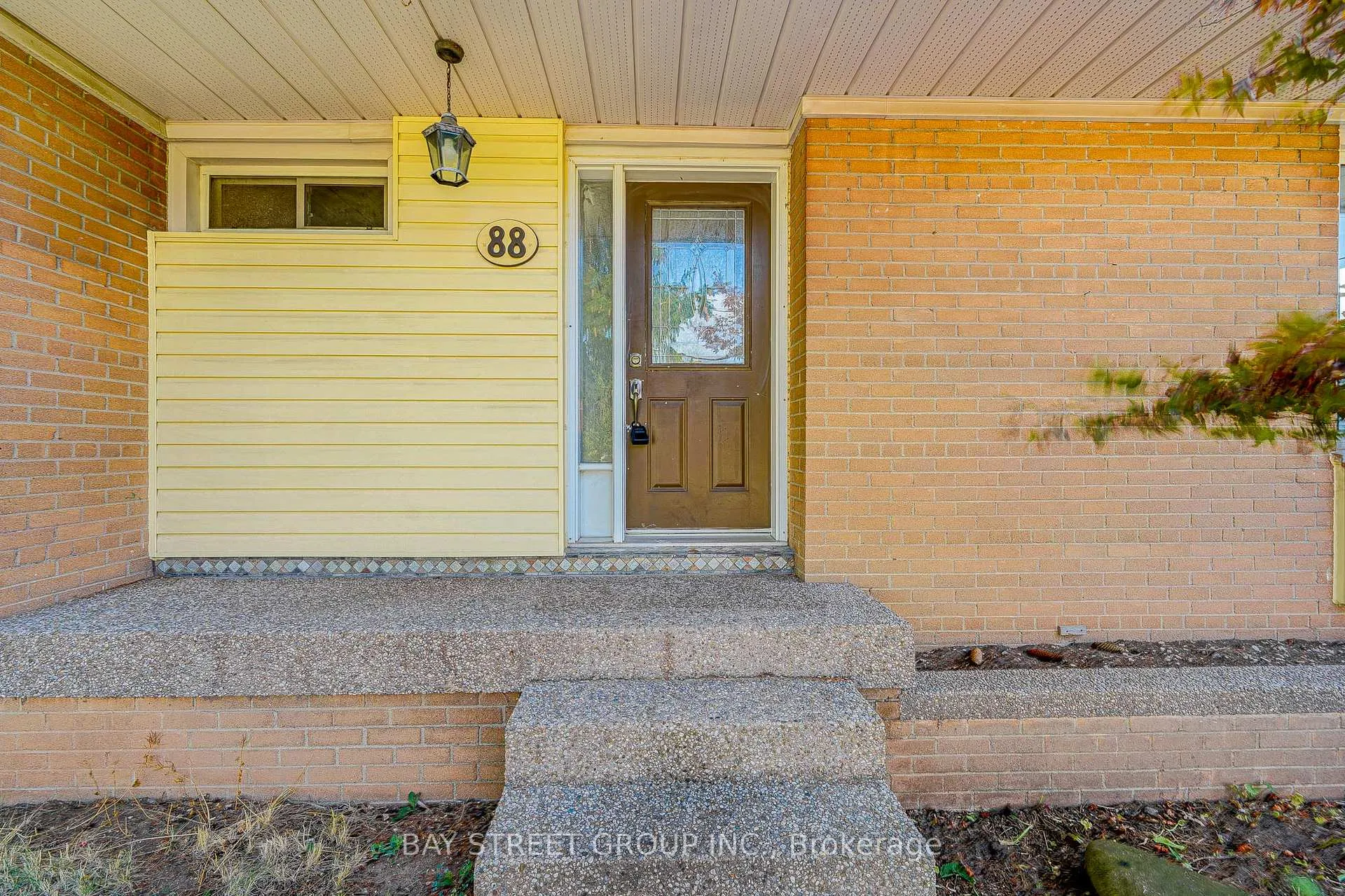 Photo 5 of 88 Miller Road, Oakville, College Park — HOMEH