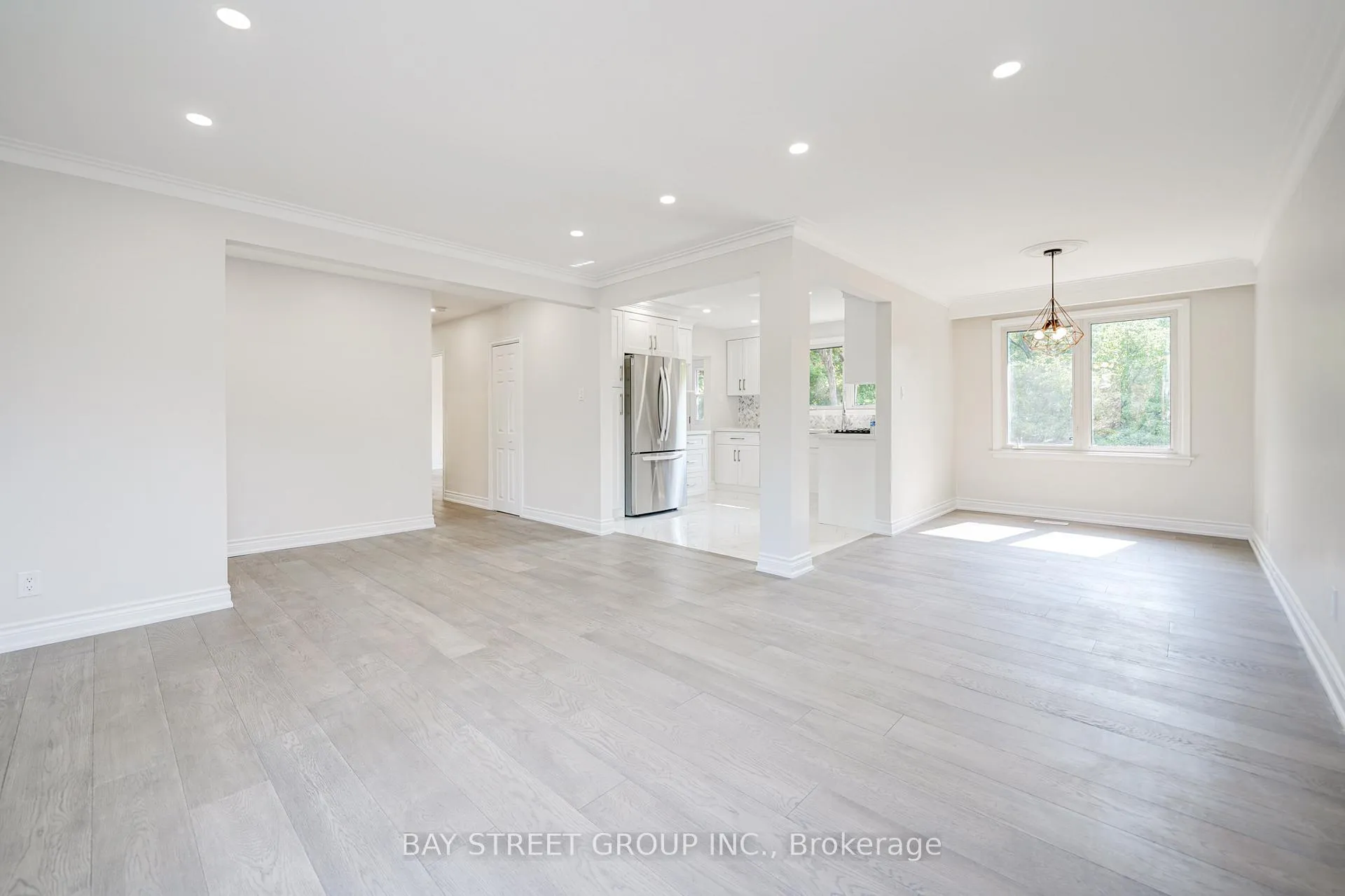 Photo 9 of 88 Miller Road, Oakville, College Park — HOMEH