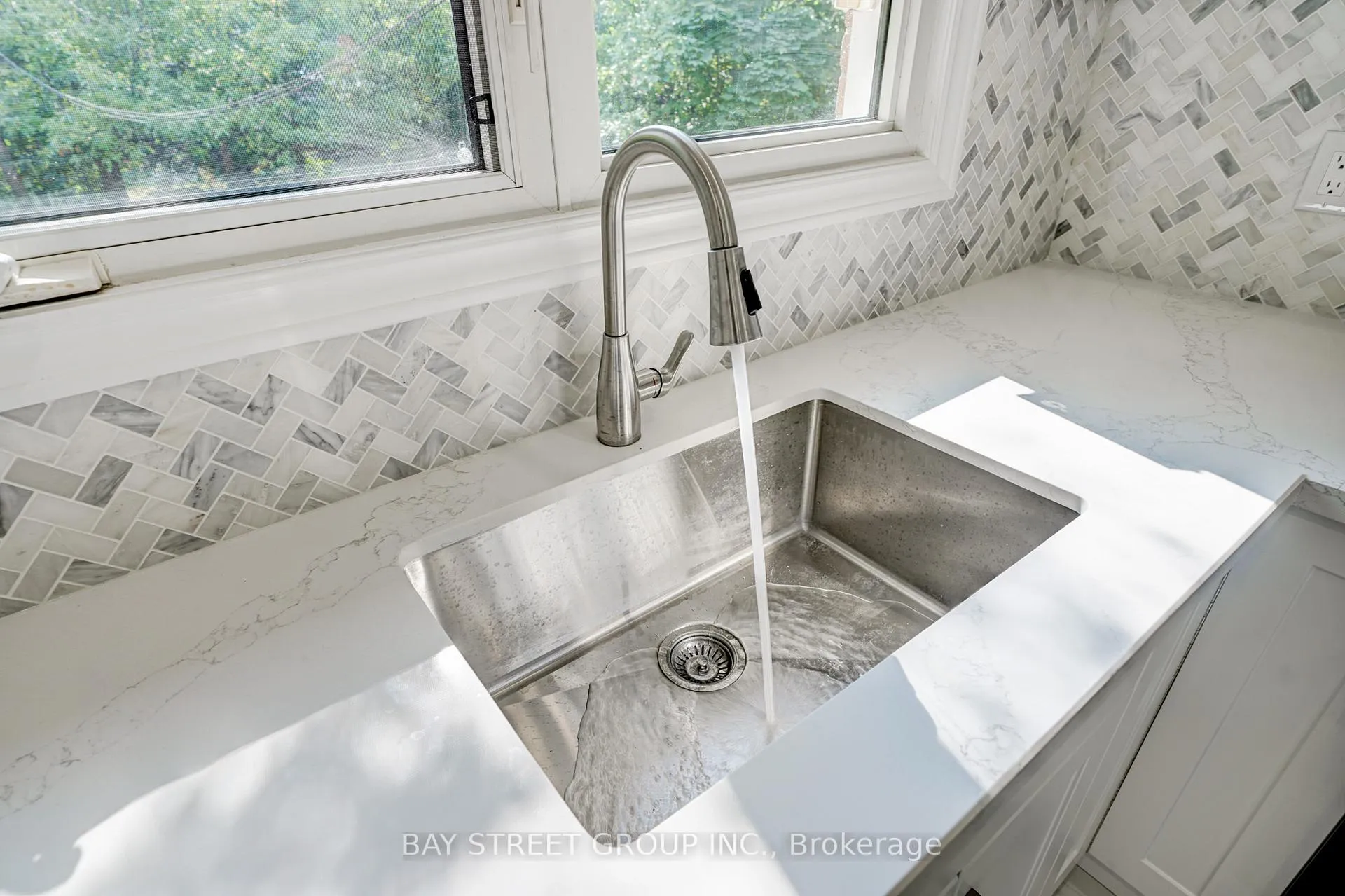 Photo 19 of 88 Miller Road, Oakville, College Park — HOMEH