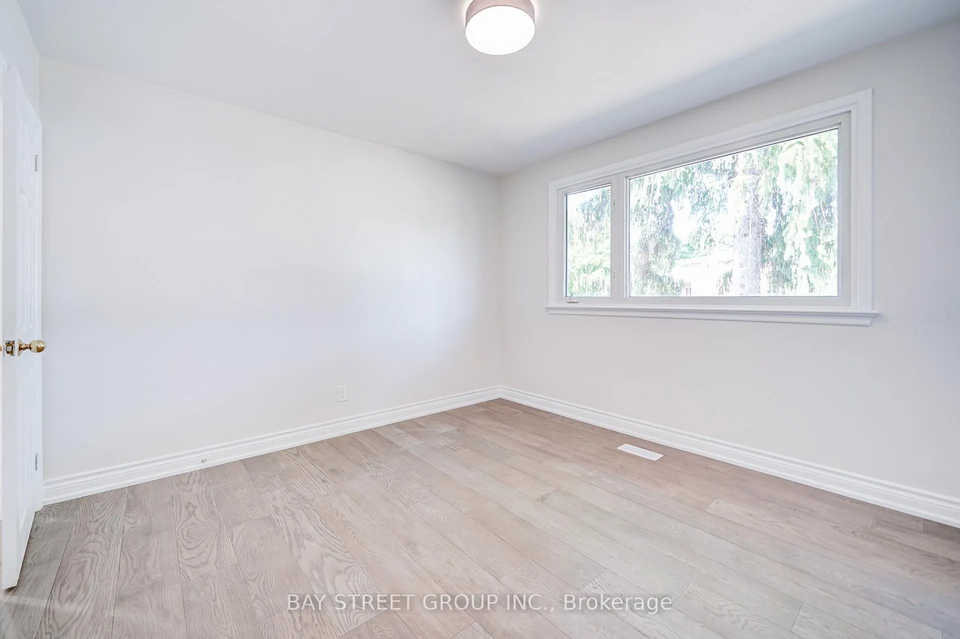 Photo 26 of 88 Miller Road, Oakville, College Park — HOMEH
