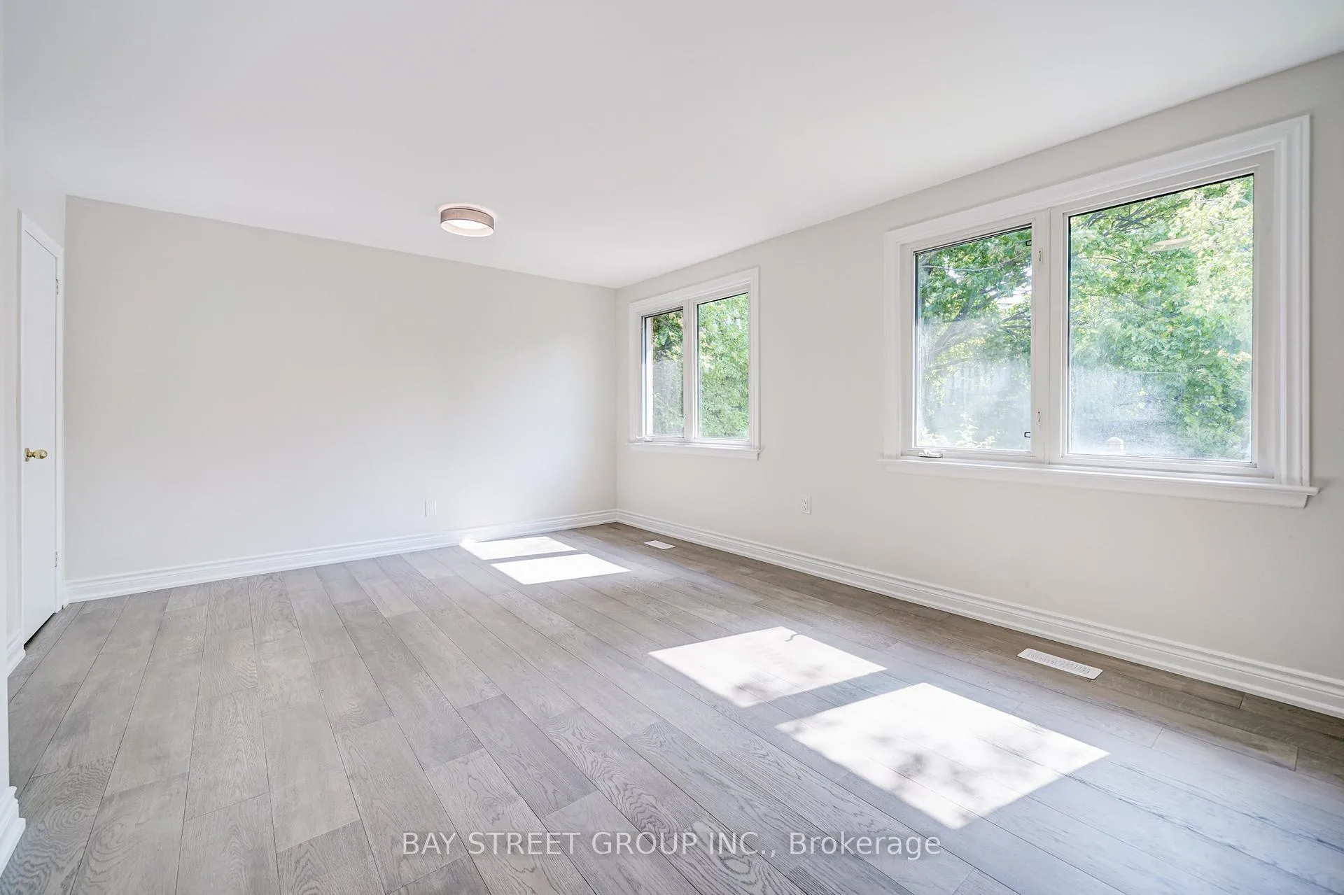 Photo 28 of 88 Miller Road, Oakville, College Park — HOMEH