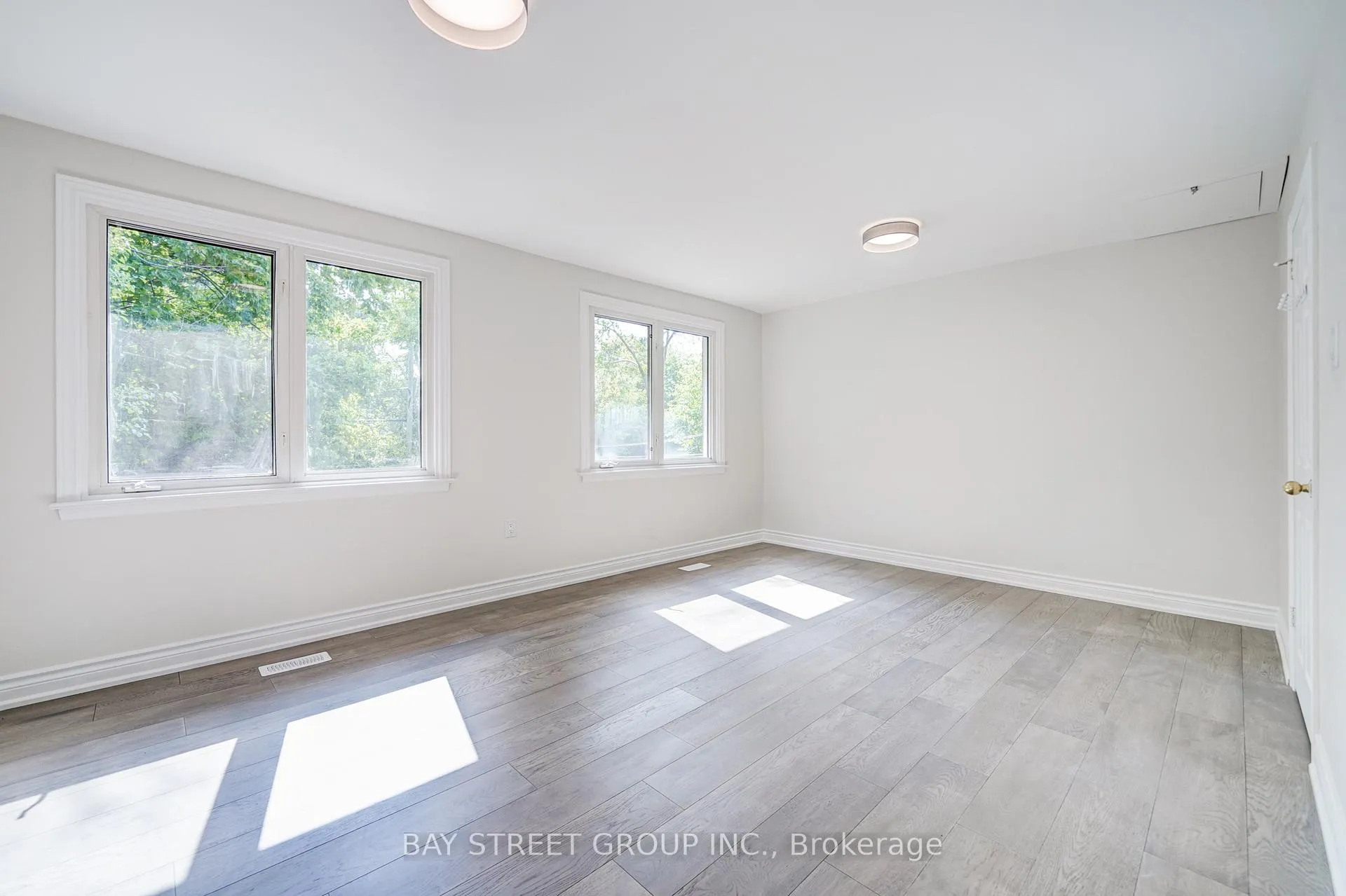 Photo 30 of 88 Miller Road, Oakville, College Park — HOMEH