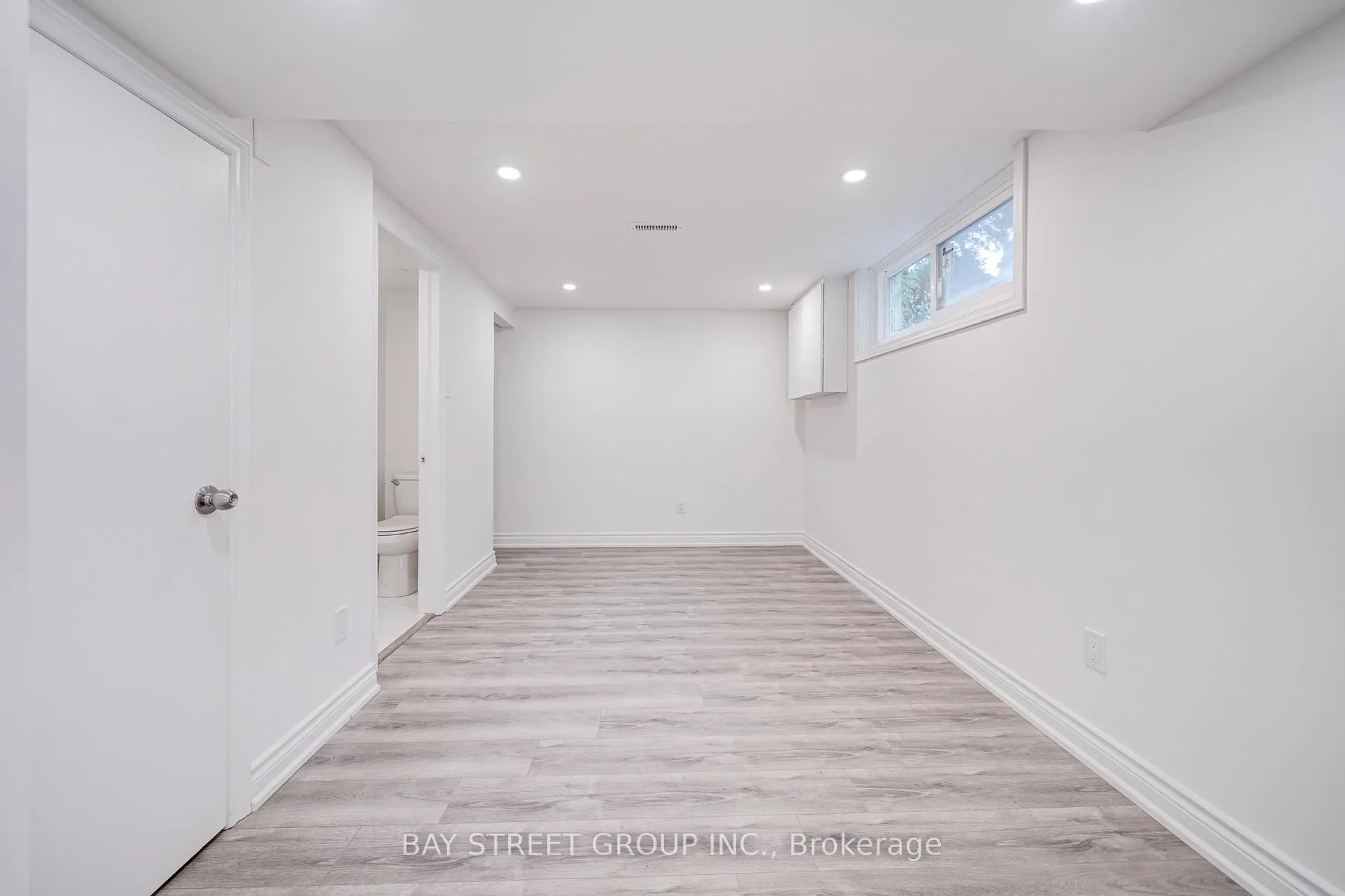 Photo 41 of 88 Miller Road, Oakville, College Park — HOMEH