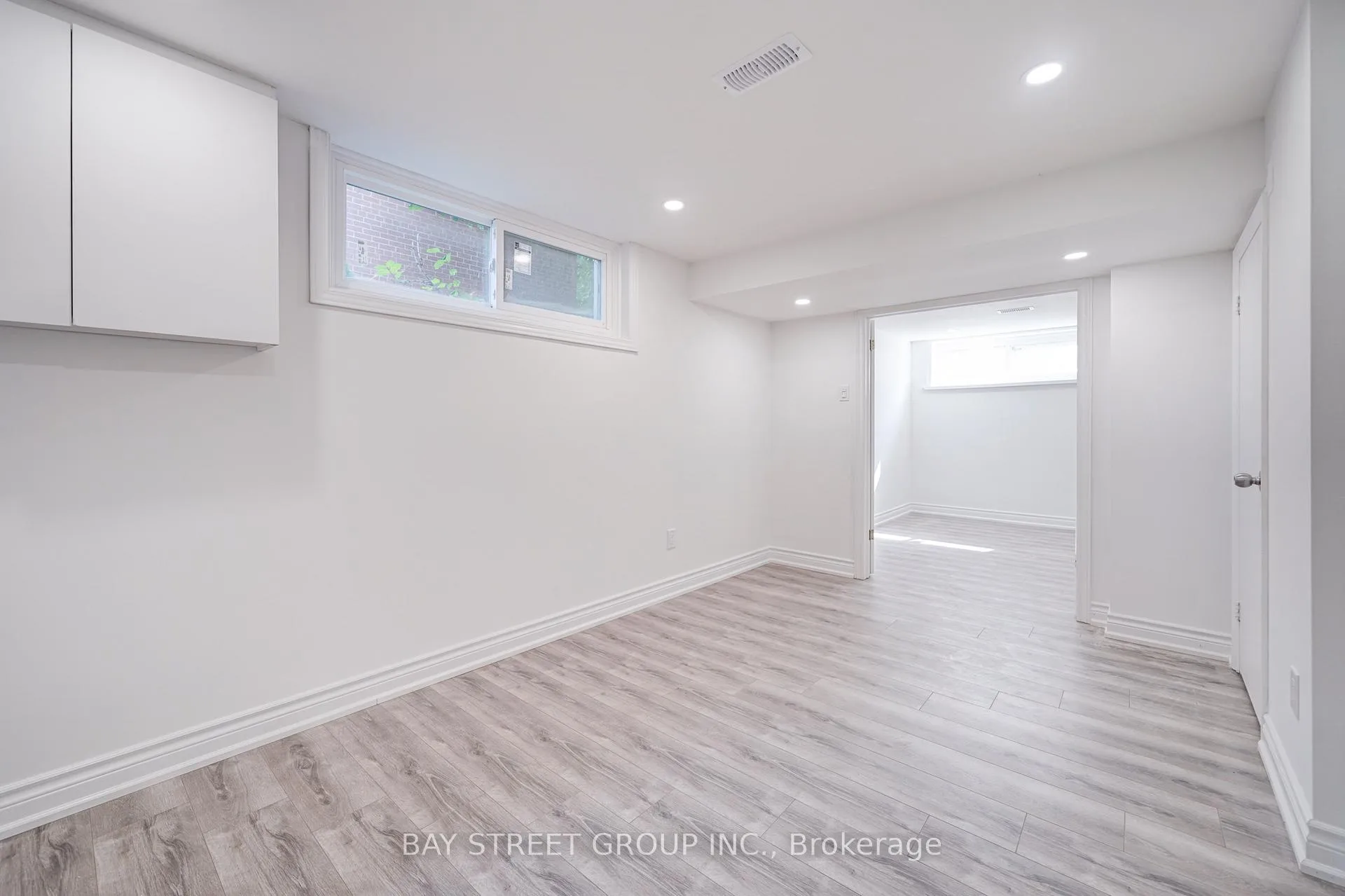 Photo 43 of 88 Miller Road, Oakville, College Park — HOMEH