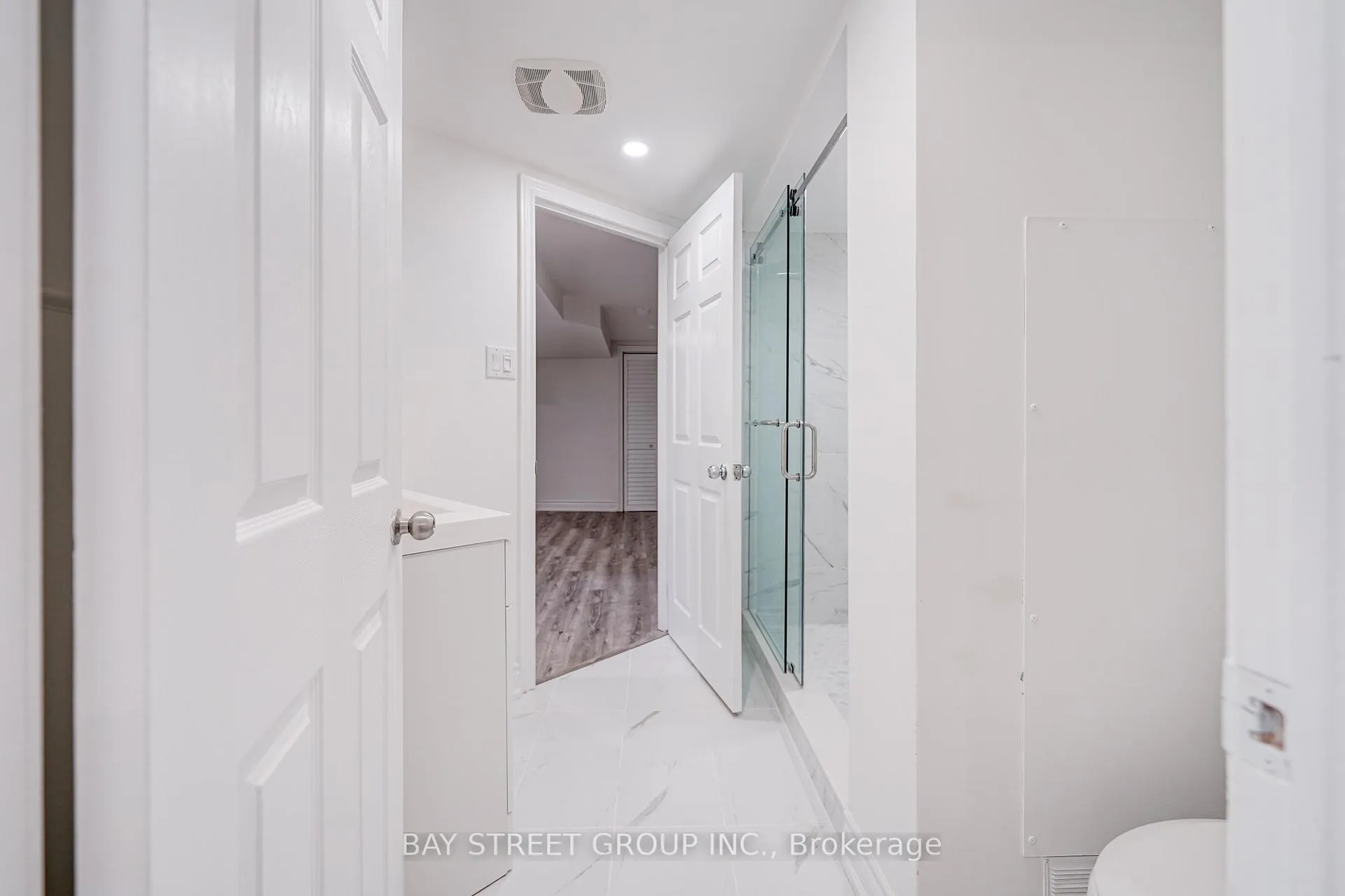 Photo 44 of 88 Miller Road, Oakville, College Park — HOMEH