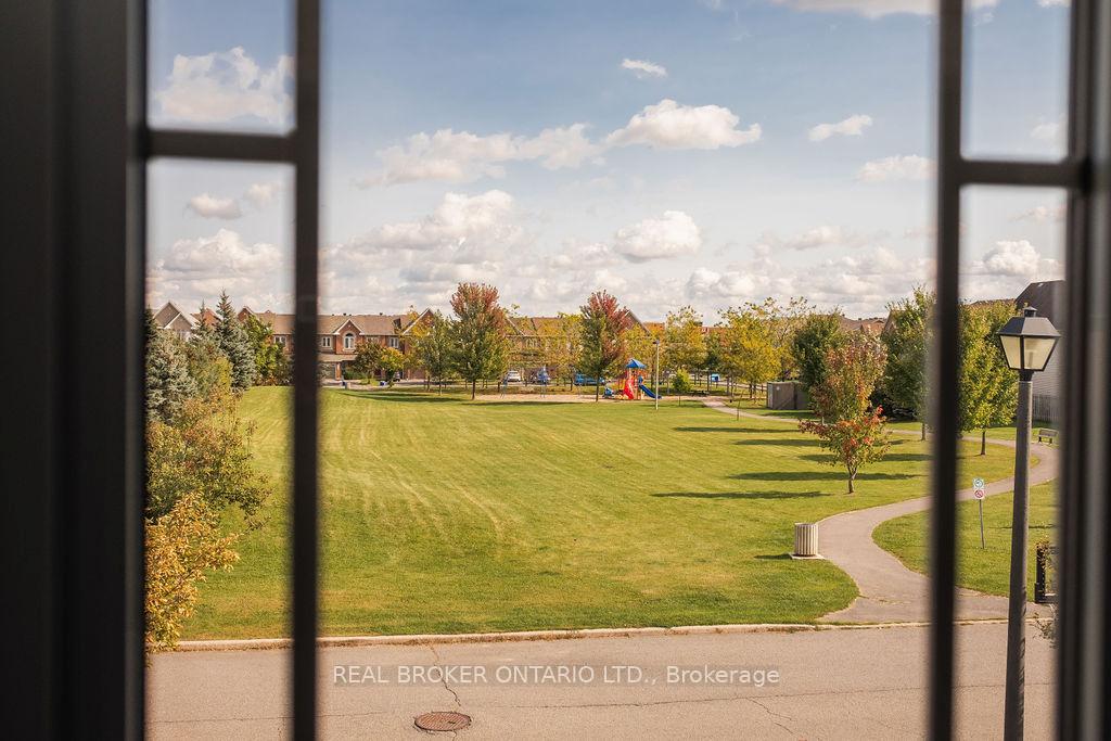 Photo 3 of 429 Sparkman Avenue, Ottawa, Avalon East — HOMEH
