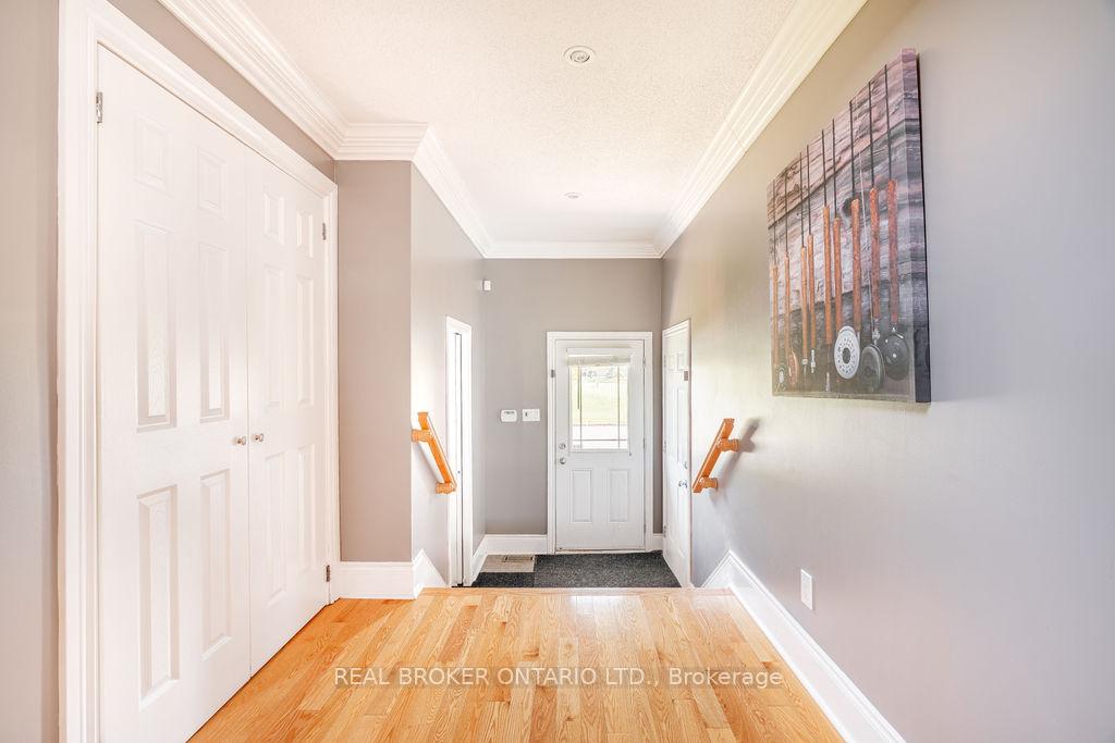 Photo 4 of 429 Sparkman Avenue, Ottawa, Avalon East — HOMEH